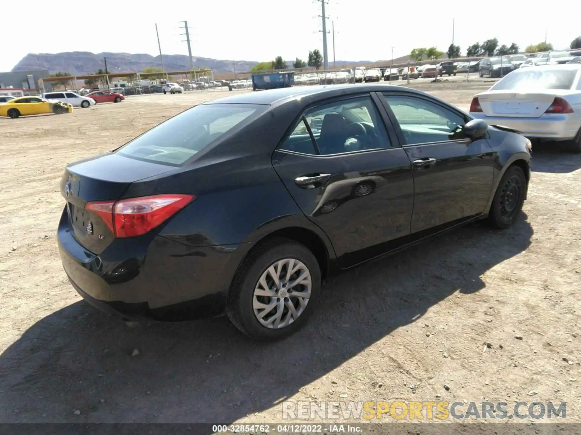 4 Photograph of a damaged car 2T1BURHE9KC223650 TOYOTA COROLLA 2019