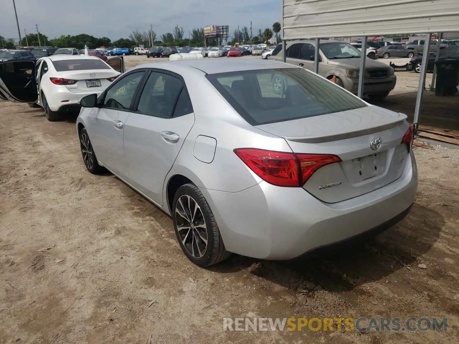 3 Photograph of a damaged car 2T1BURHE9KC223969 TOYOTA COROLLA 2019