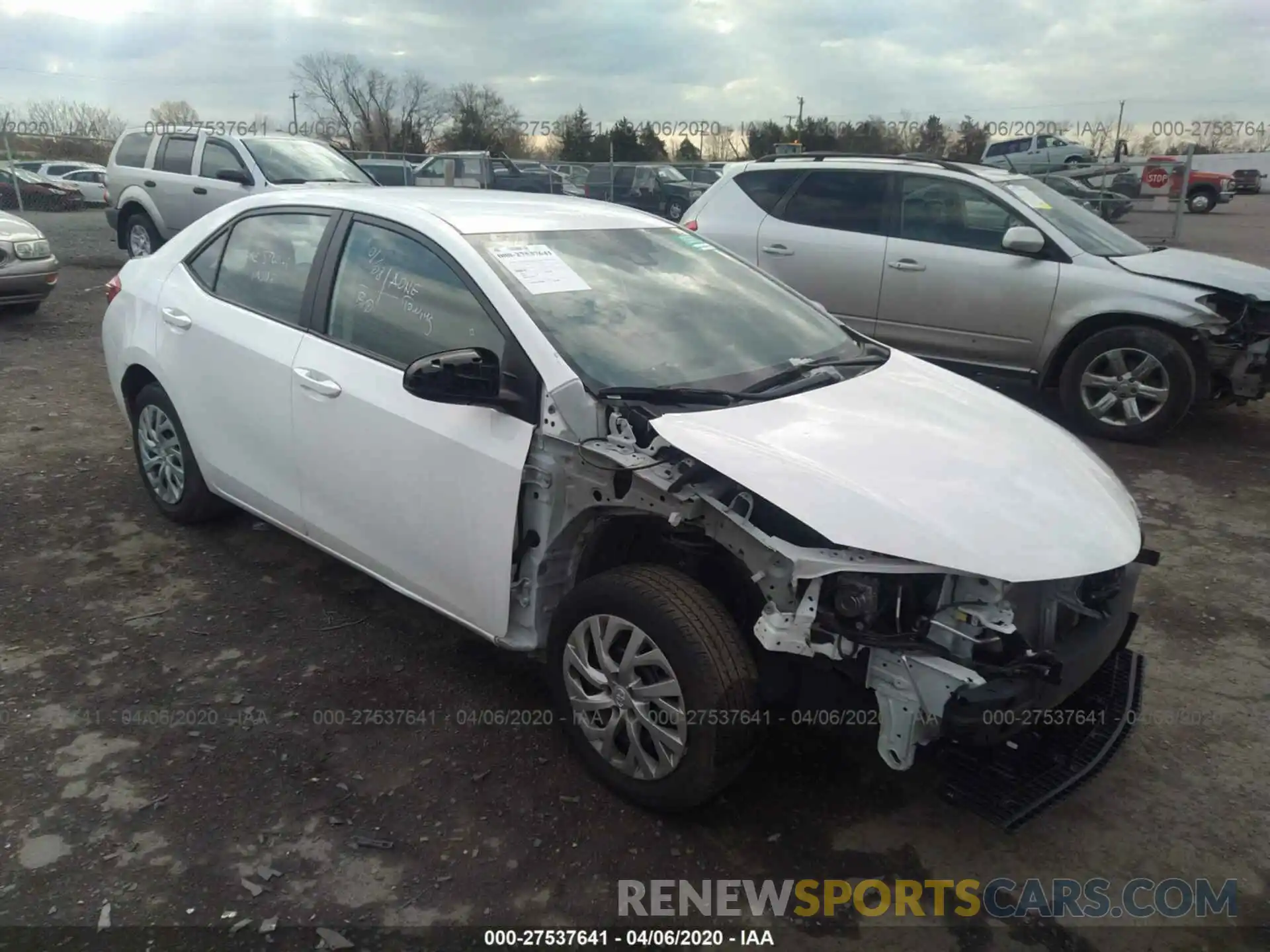 1 Photograph of a damaged car 2T1BURHE9KC224703 TOYOTA COROLLA 2019