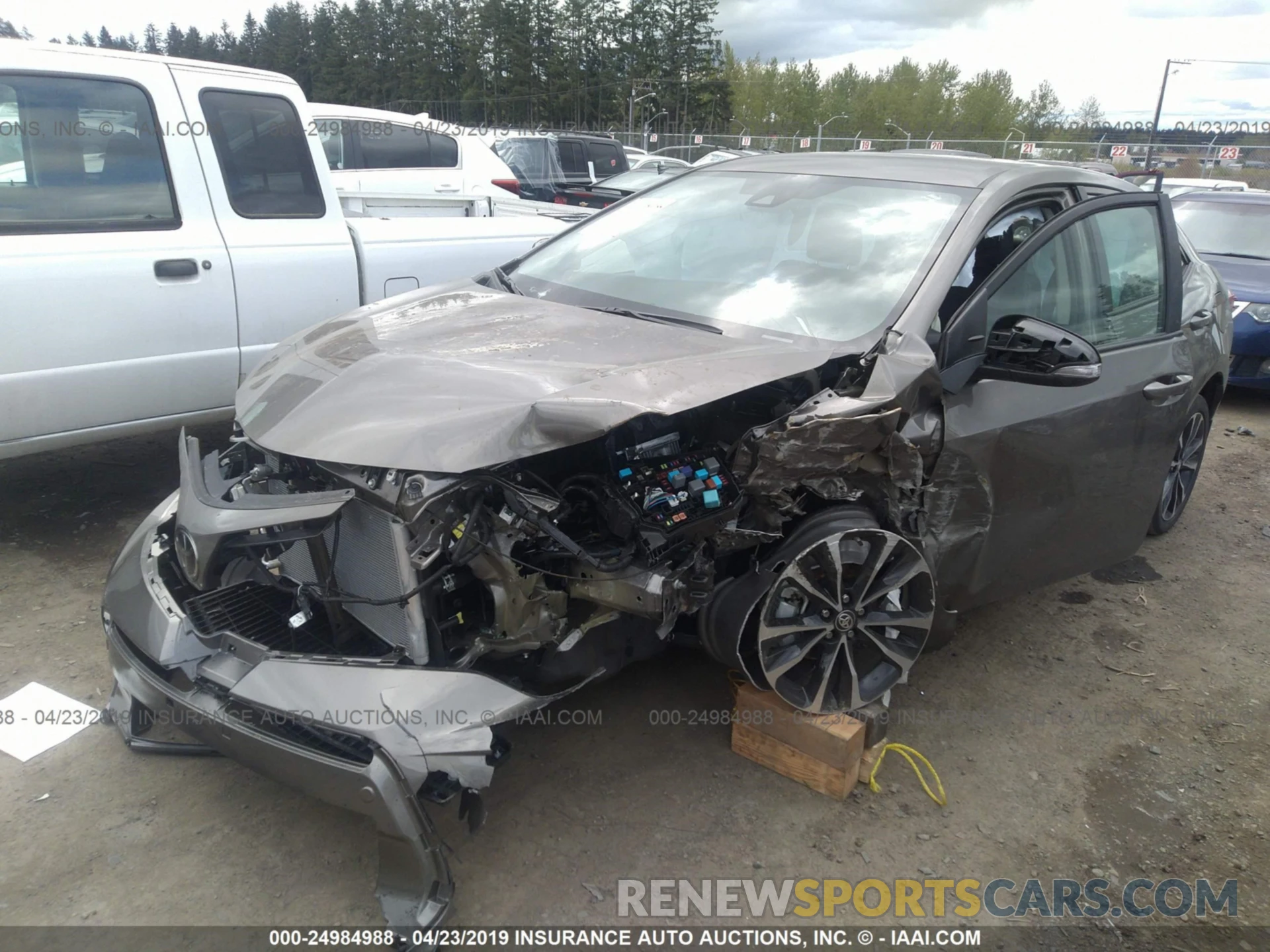 2 Фотография поврежденного автомобиля 2T1BURHE9KC225091 TOYOTA COROLLA 2019