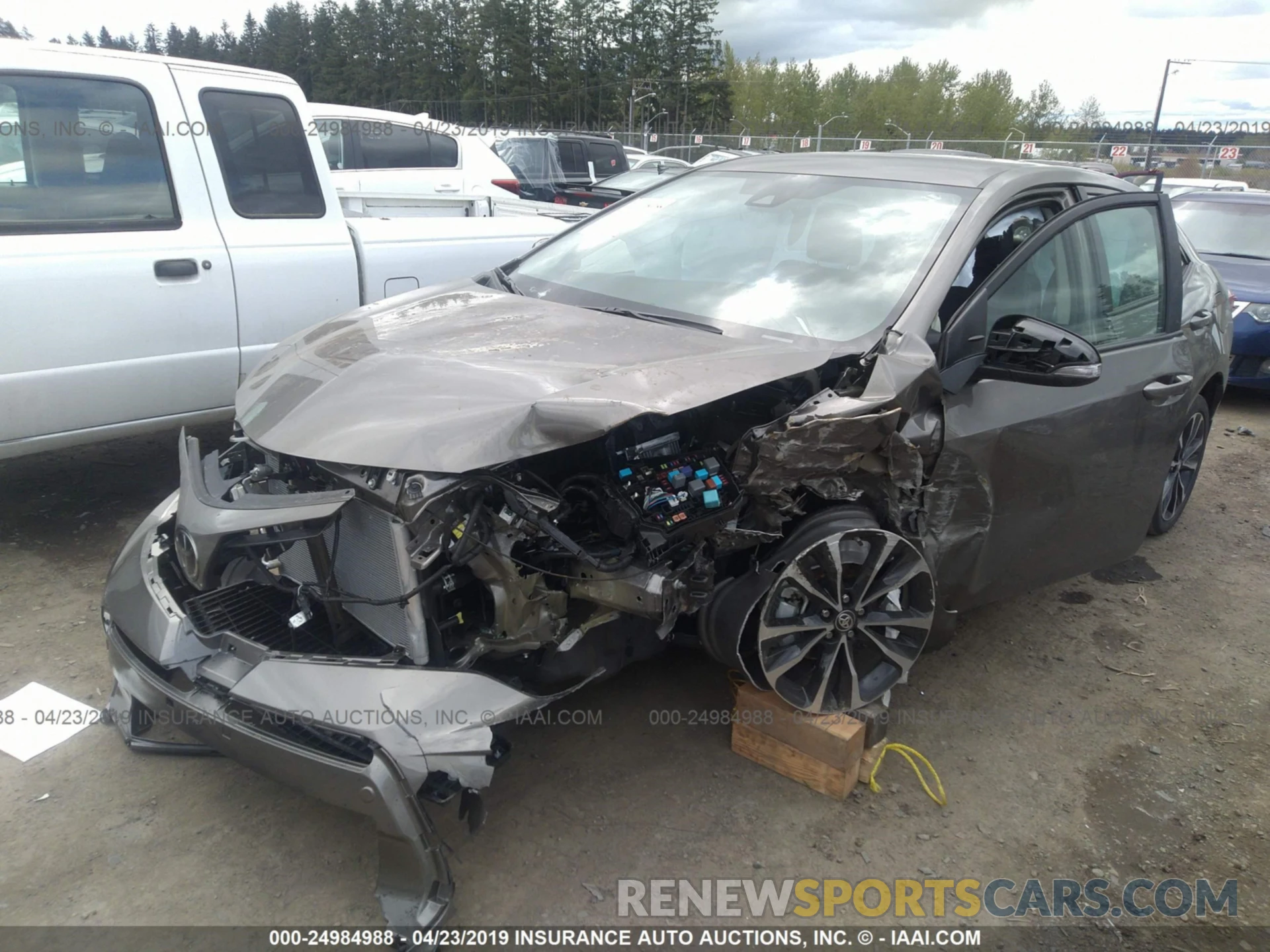 2 Photograph of a damaged car 2T1BURHE9KC225091 TOYOTA COROLLA 2019