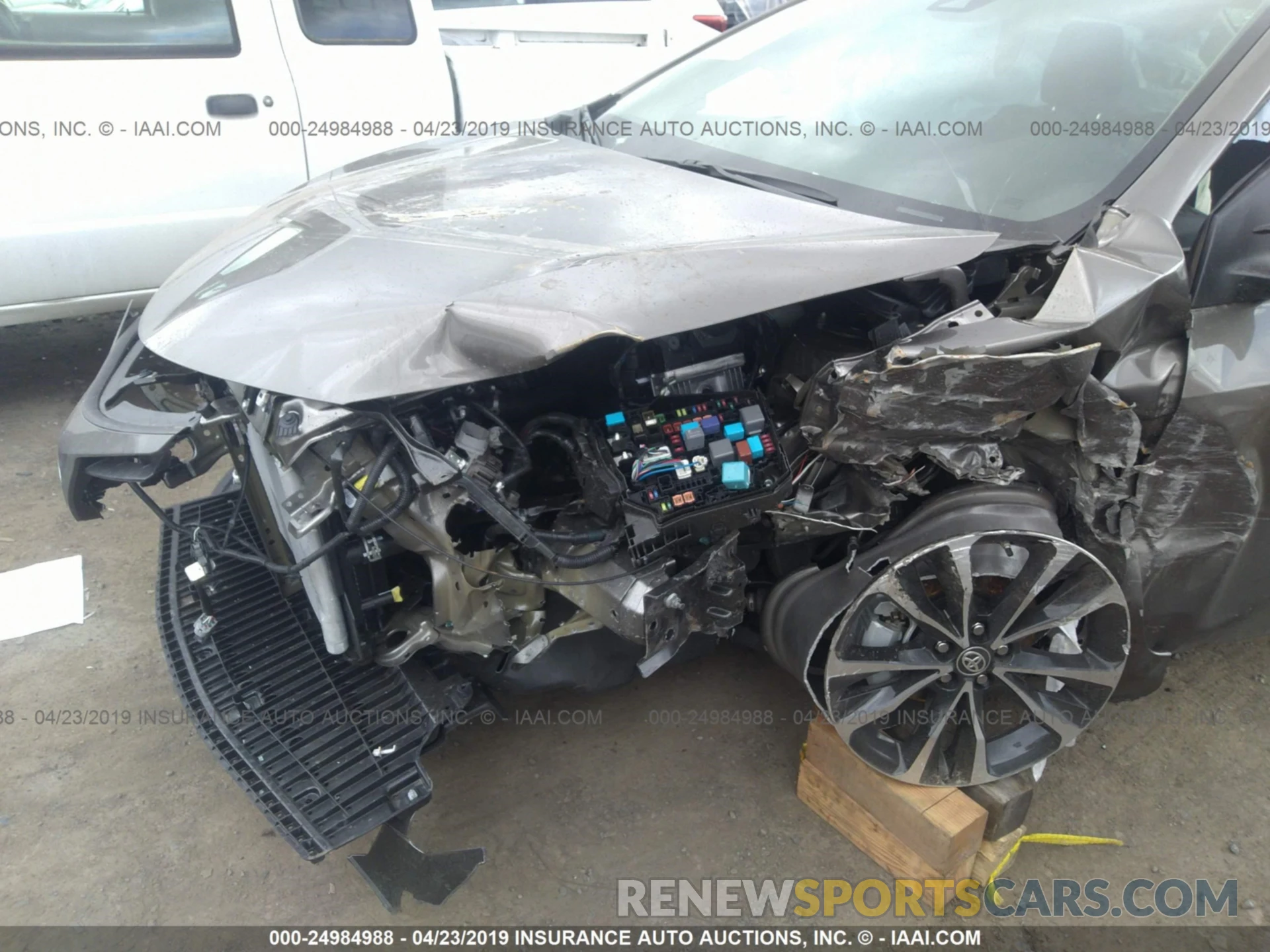 6 Фотография поврежденного автомобиля 2T1BURHE9KC225091 TOYOTA COROLLA 2019
