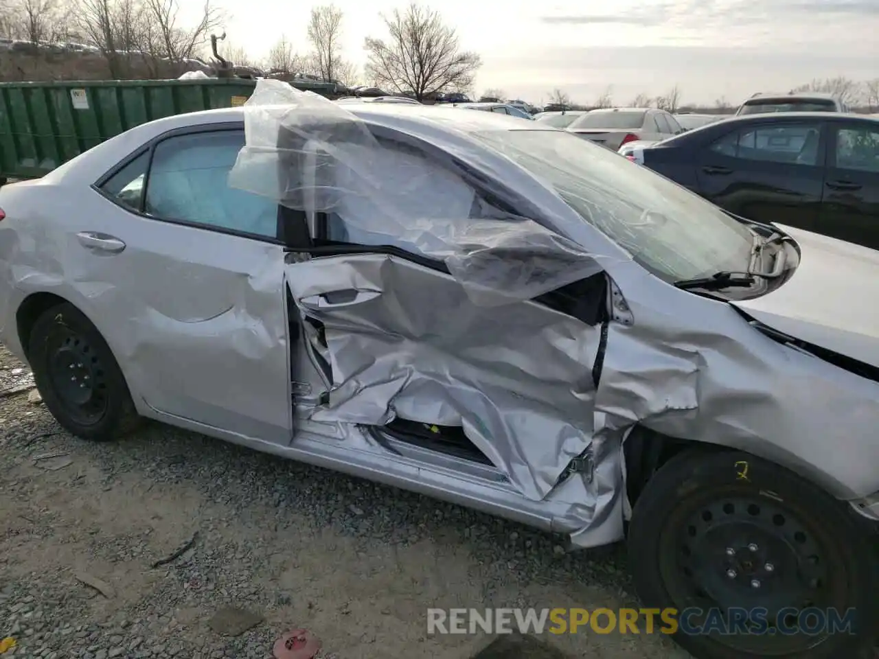 9 Photograph of a damaged car 2T1BURHE9KC225379 TOYOTA COROLLA 2019