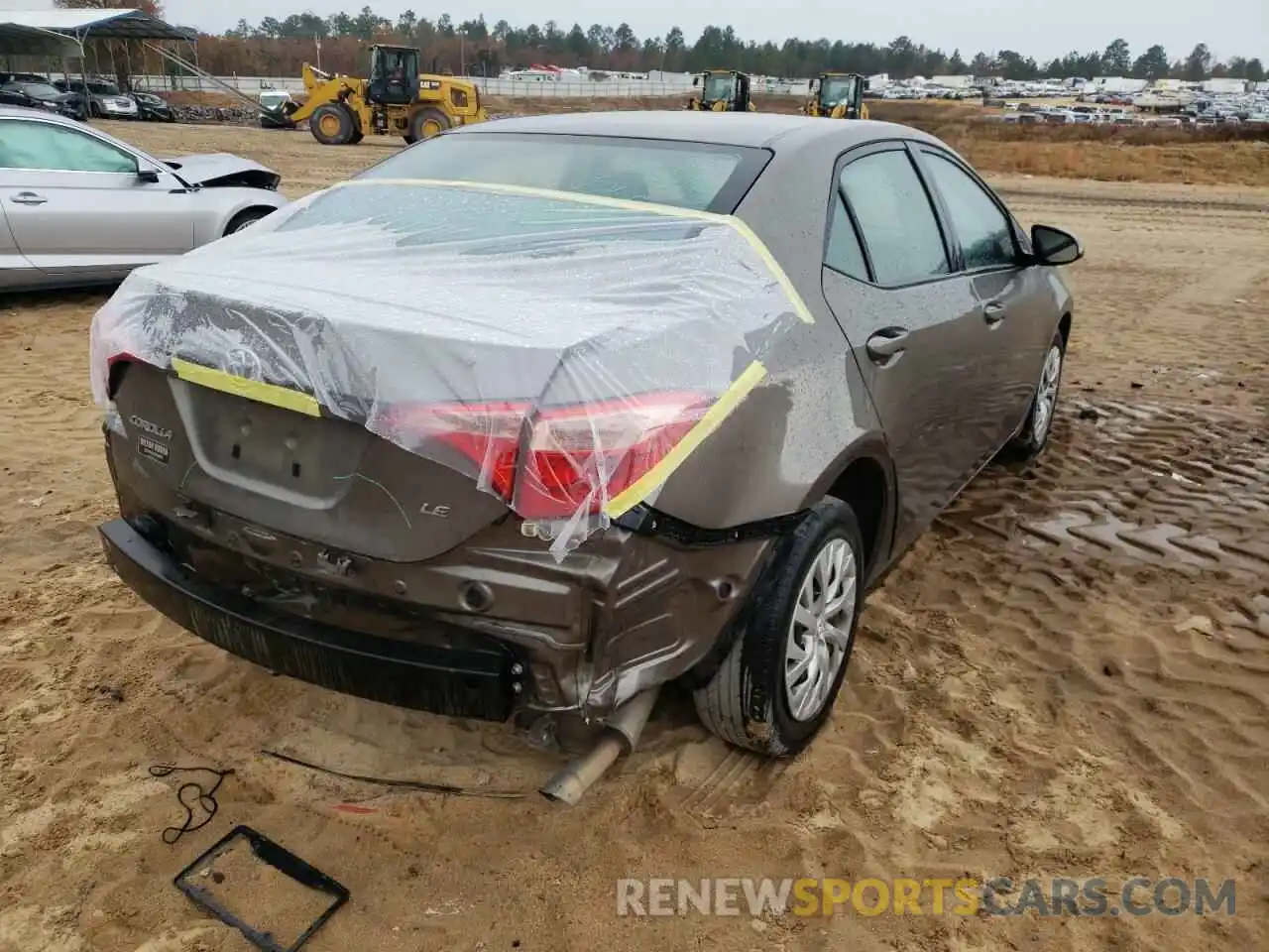 4 Photograph of a damaged car 2T1BURHE9KC225673 TOYOTA COROLLA 2019