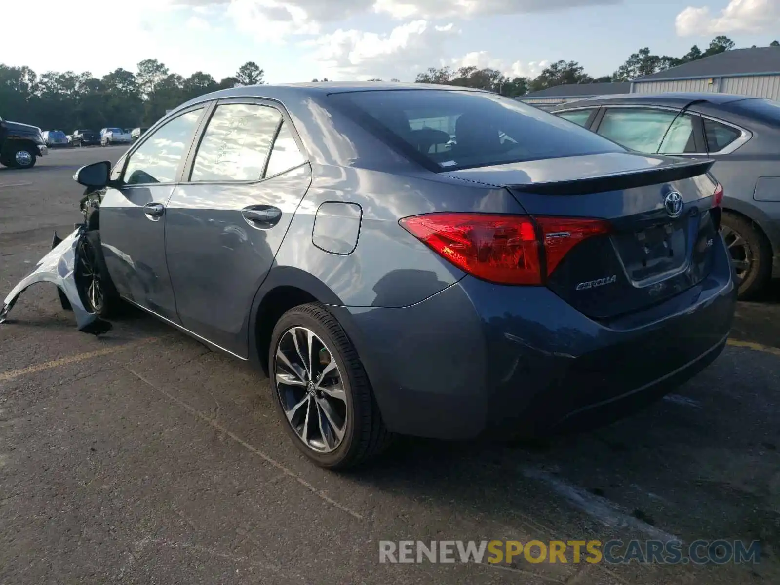 3 Photograph of a damaged car 2T1BURHE9KC225852 TOYOTA COROLLA 2019