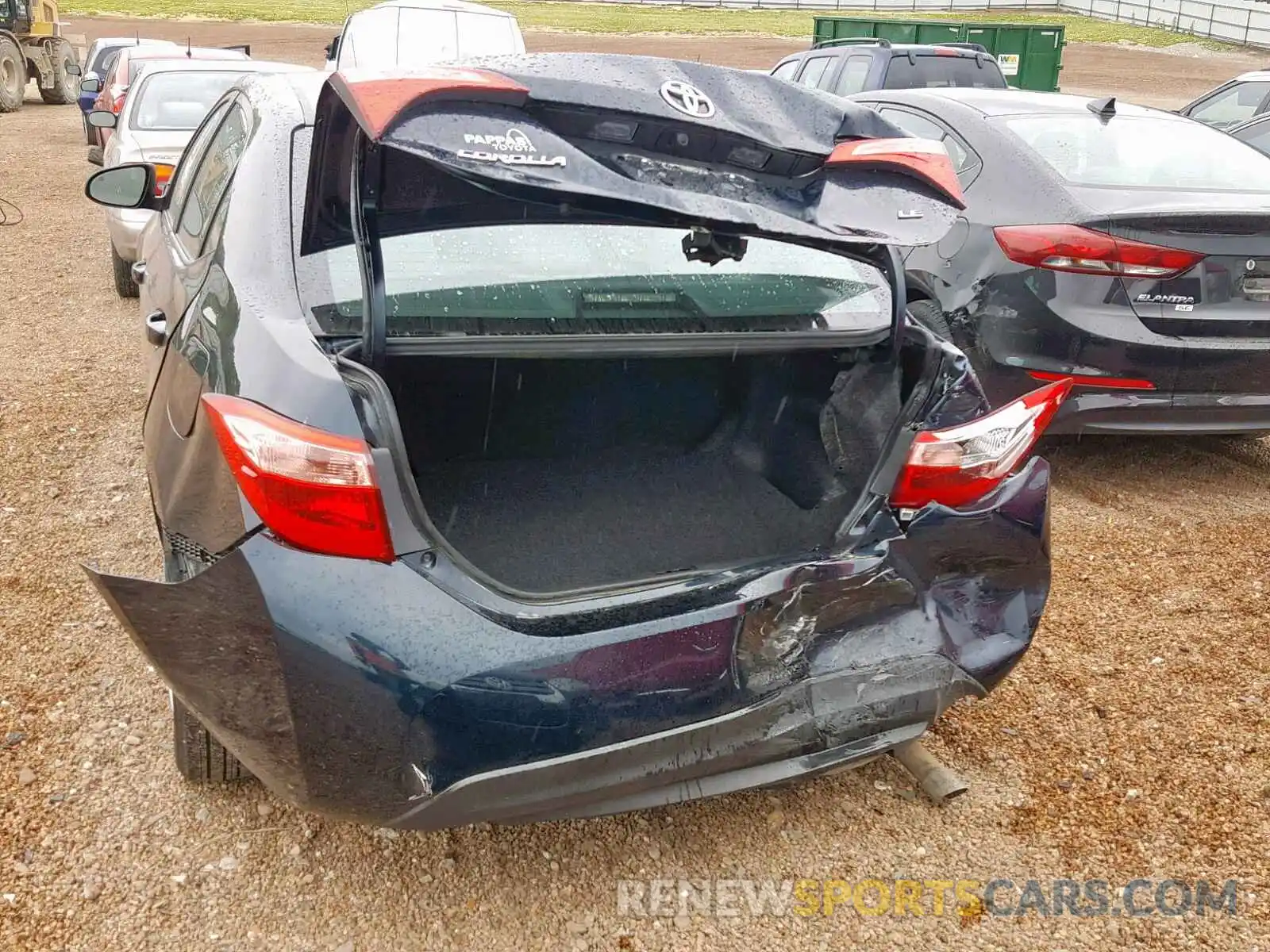 9 Photograph of a damaged car 2T1BURHE9KC225933 TOYOTA COROLLA 2019