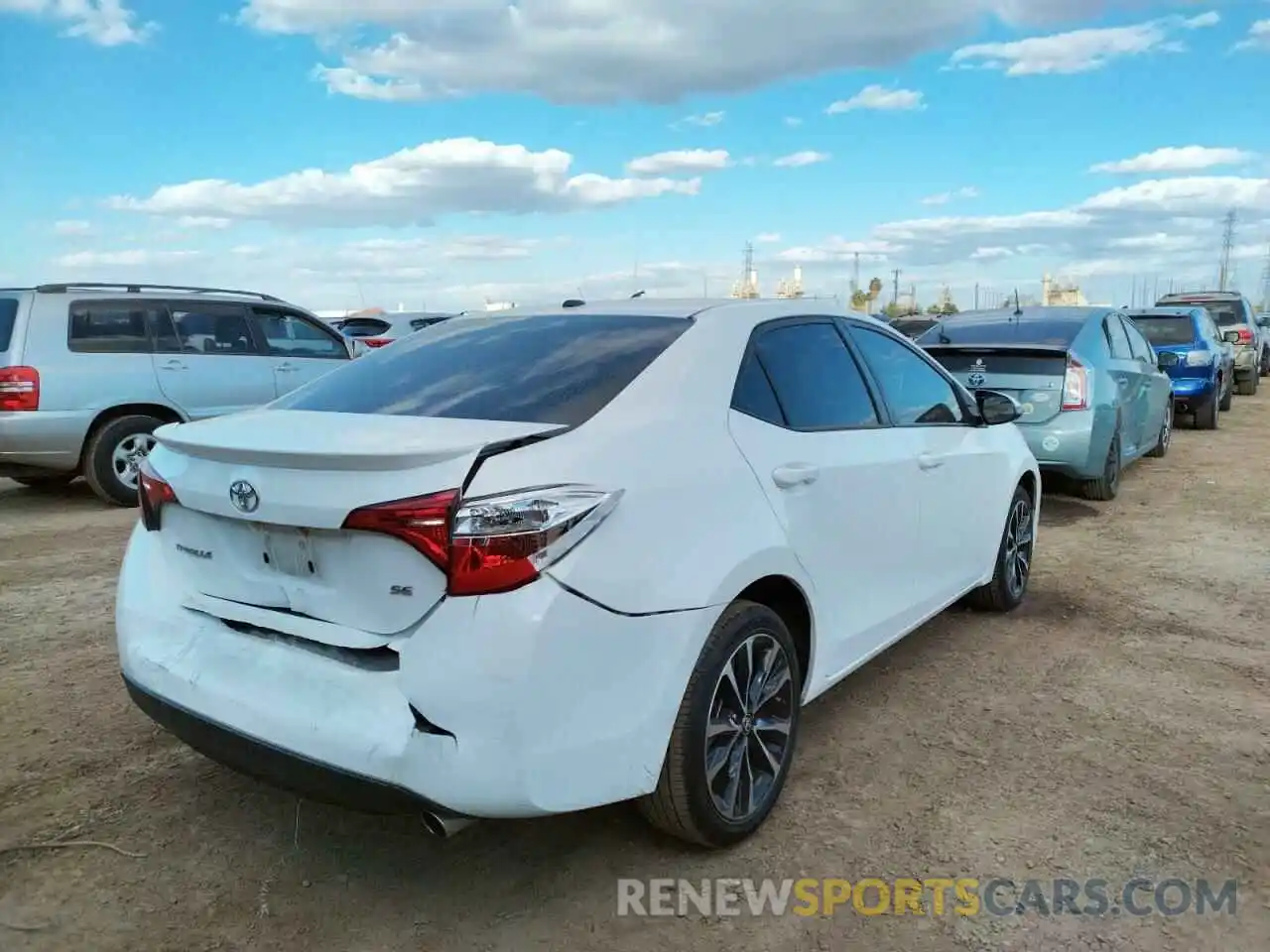 4 Photograph of a damaged car 2T1BURHE9KC226113 TOYOTA COROLLA 2019