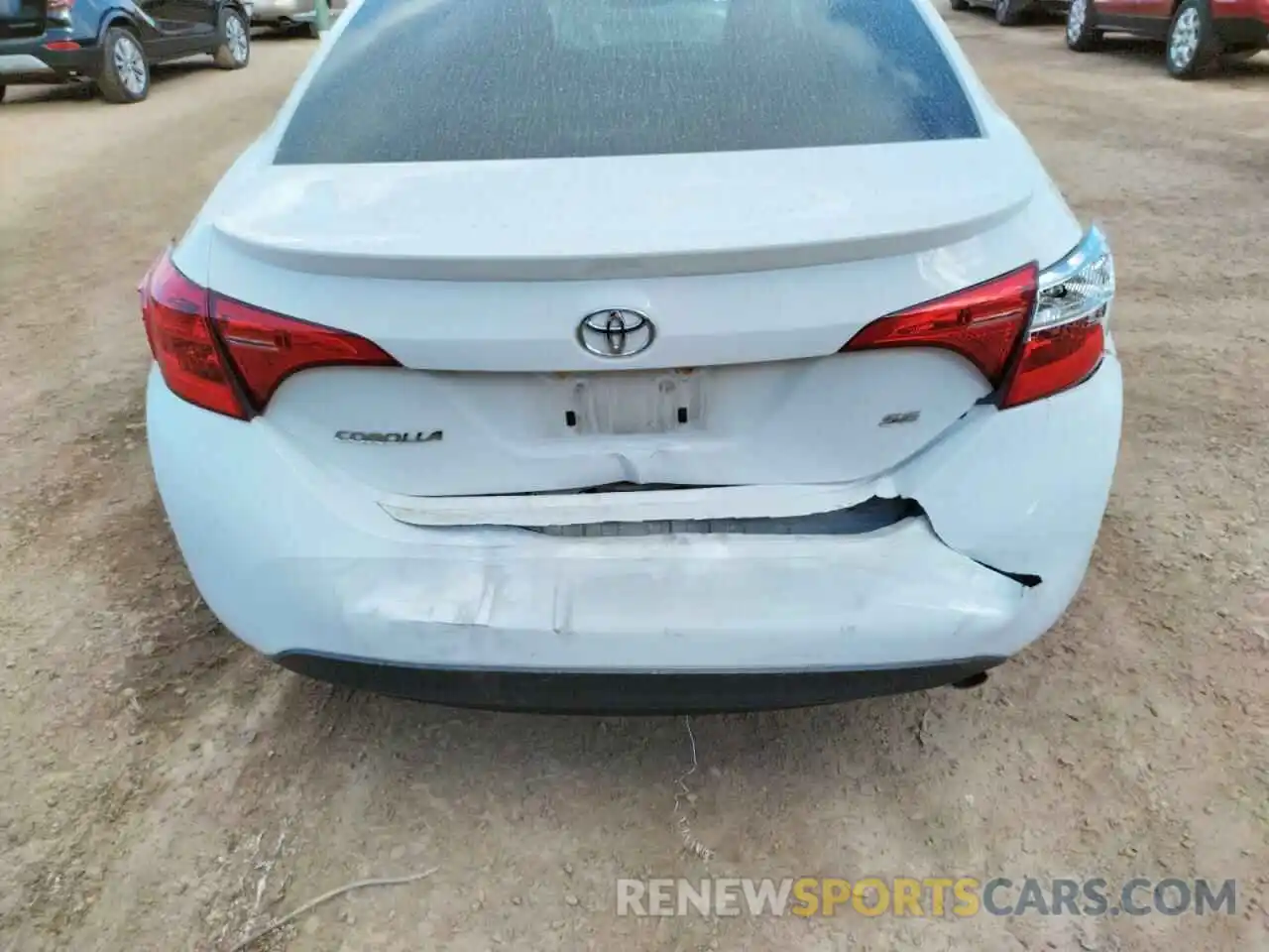 9 Photograph of a damaged car 2T1BURHE9KC226113 TOYOTA COROLLA 2019