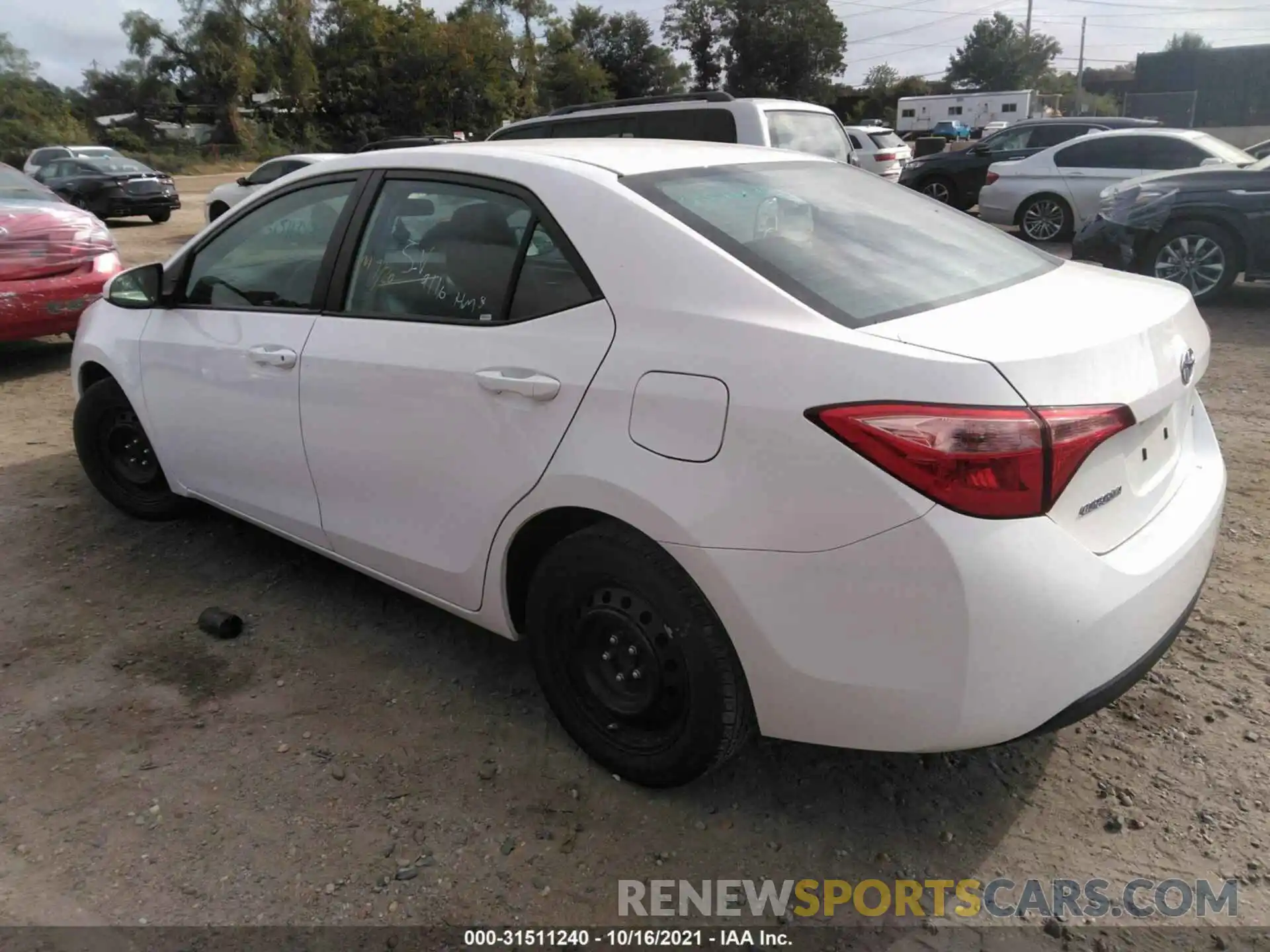 3 Photograph of a damaged car 2T1BURHE9KC226189 TOYOTA COROLLA 2019