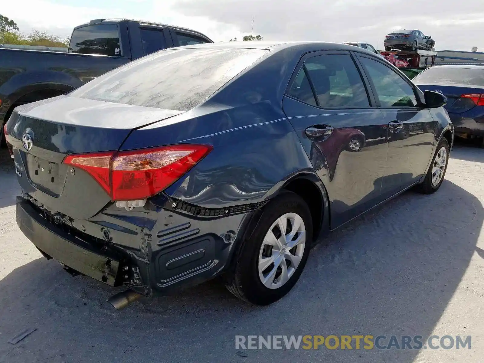 4 Photograph of a damaged car 2T1BURHE9KC226290 TOYOTA COROLLA 2019