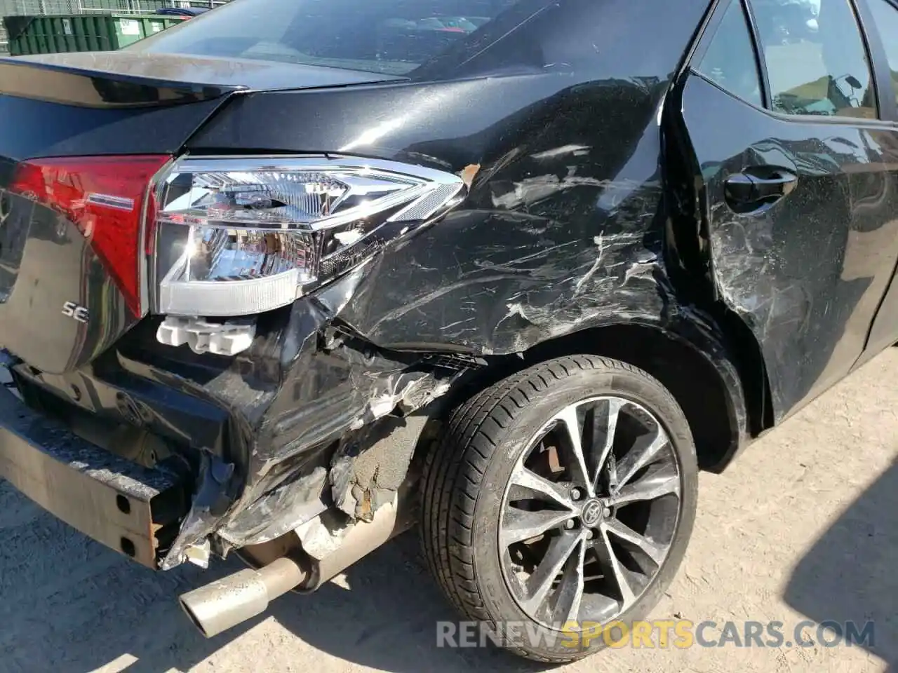 9 Photograph of a damaged car 2T1BURHE9KC227181 TOYOTA COROLLA 2019