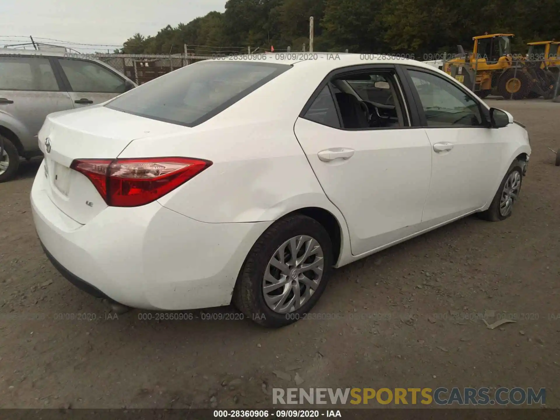 4 Photograph of a damaged car 2T1BURHE9KC227942 TOYOTA COROLLA 2019