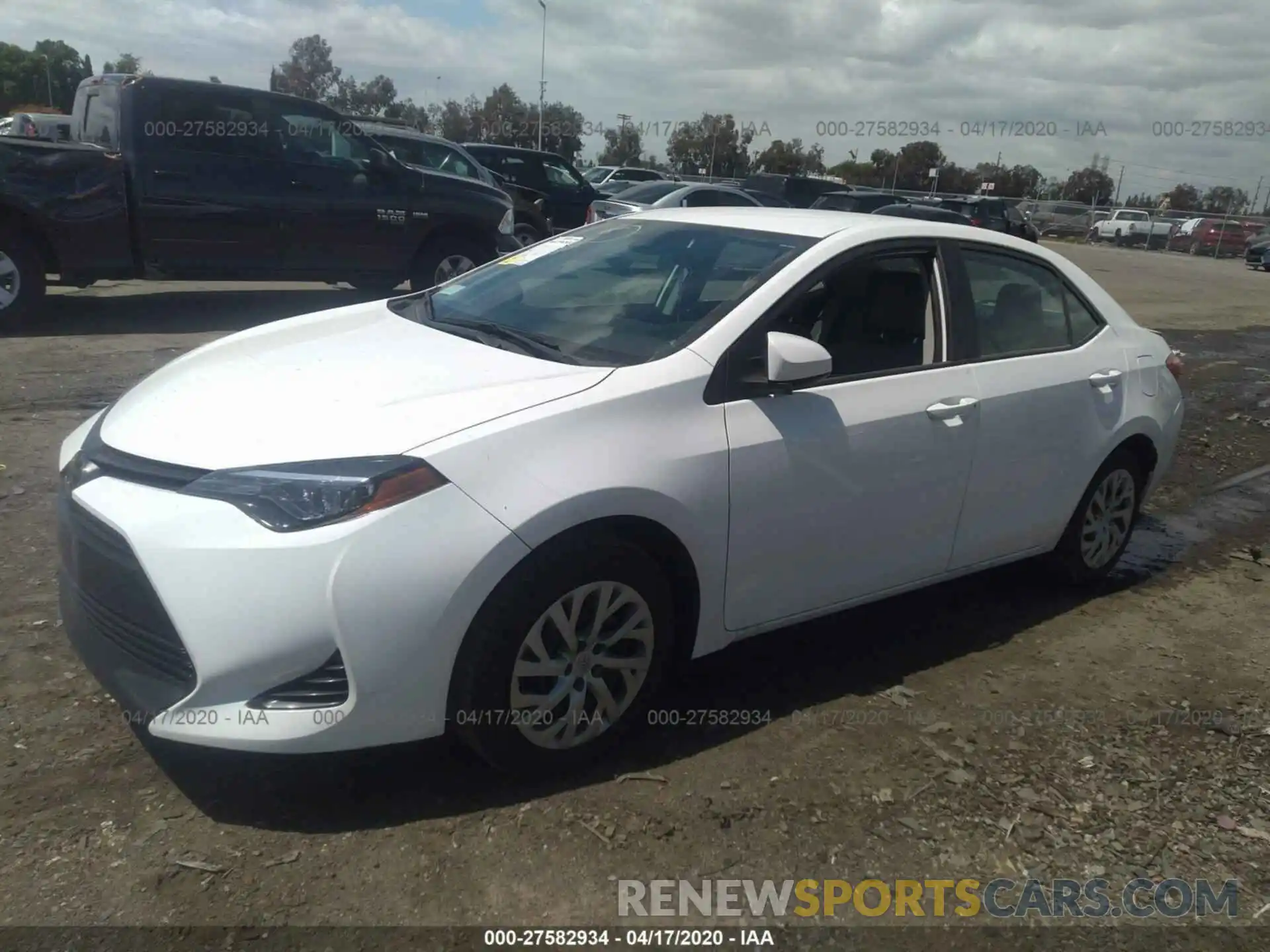 2 Photograph of a damaged car 2T1BURHE9KC228220 TOYOTA COROLLA 2019