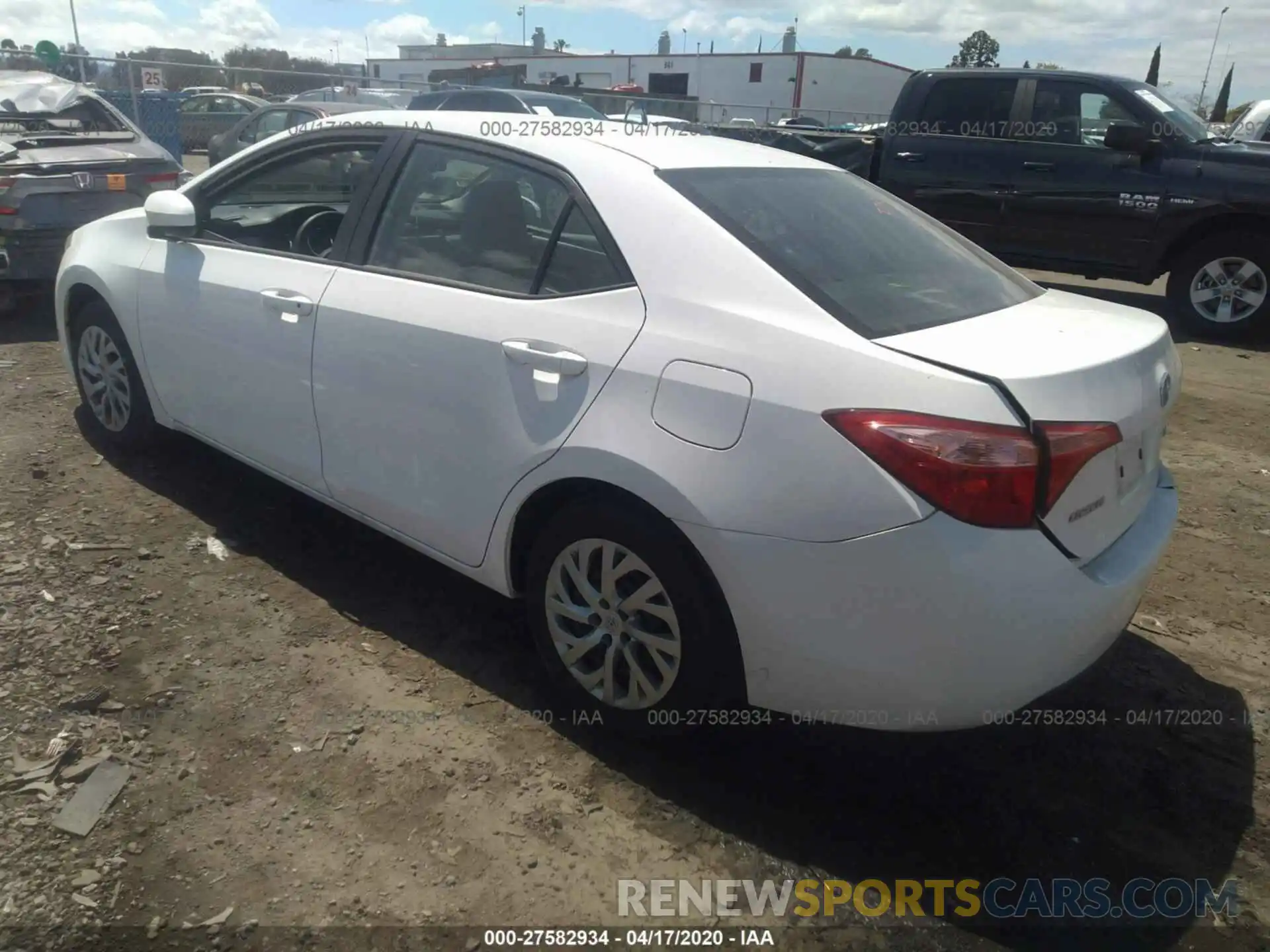 3 Photograph of a damaged car 2T1BURHE9KC228220 TOYOTA COROLLA 2019