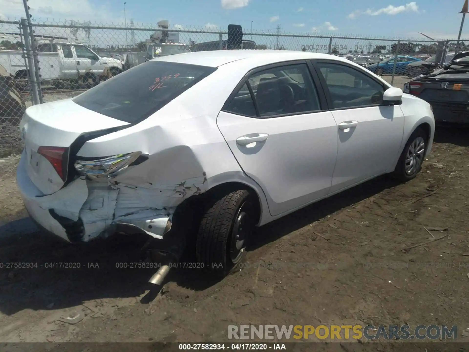 4 Photograph of a damaged car 2T1BURHE9KC228220 TOYOTA COROLLA 2019