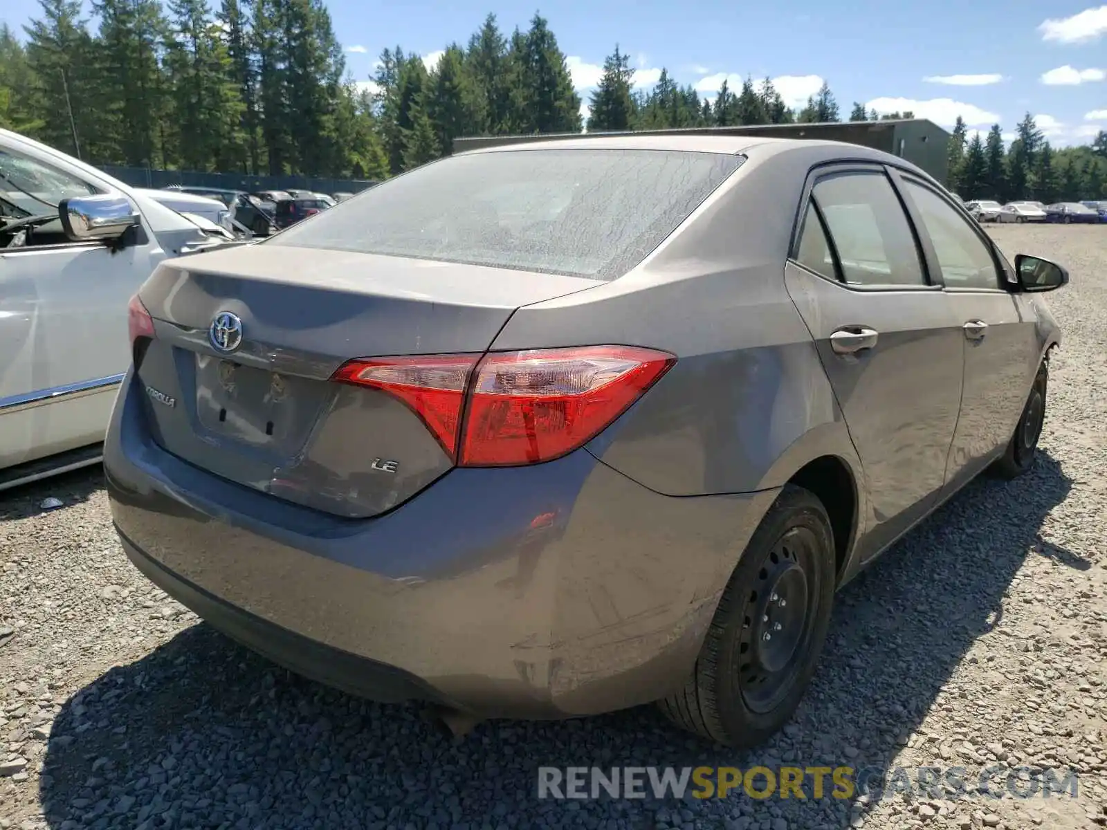 4 Photograph of a damaged car 2T1BURHE9KC230128 TOYOTA COROLLA 2019