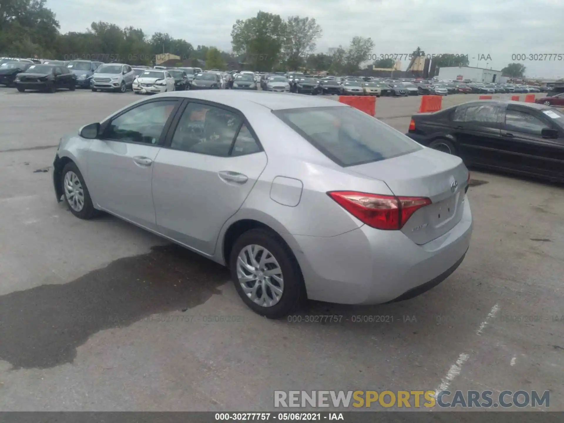 3 Photograph of a damaged car 2T1BURHE9KC230601 TOYOTA COROLLA 2019