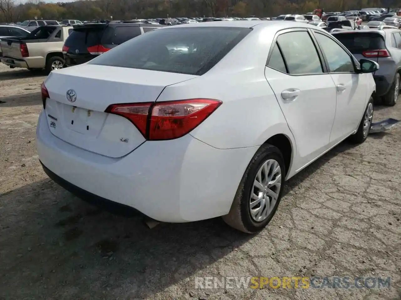 4 Photograph of a damaged car 2T1BURHE9KC231179 TOYOTA COROLLA 2019