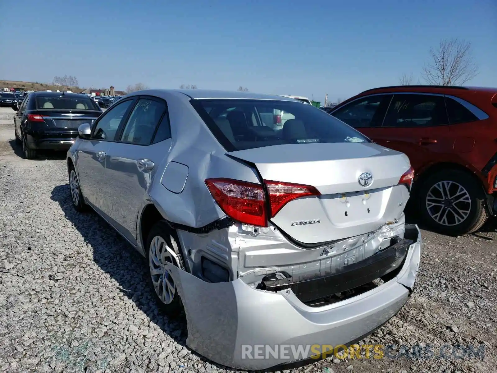3 Photograph of a damaged car 2T1BURHE9KC231571 TOYOTA COROLLA 2019