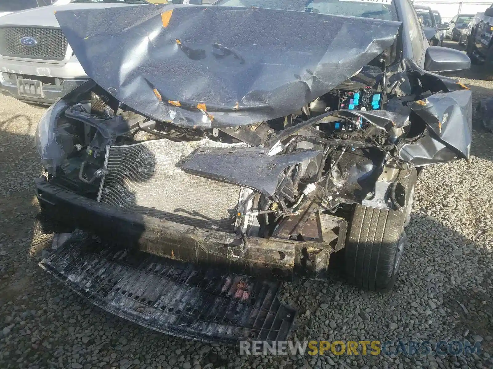 9 Photograph of a damaged car 2T1BURHE9KC231795 TOYOTA COROLLA 2019