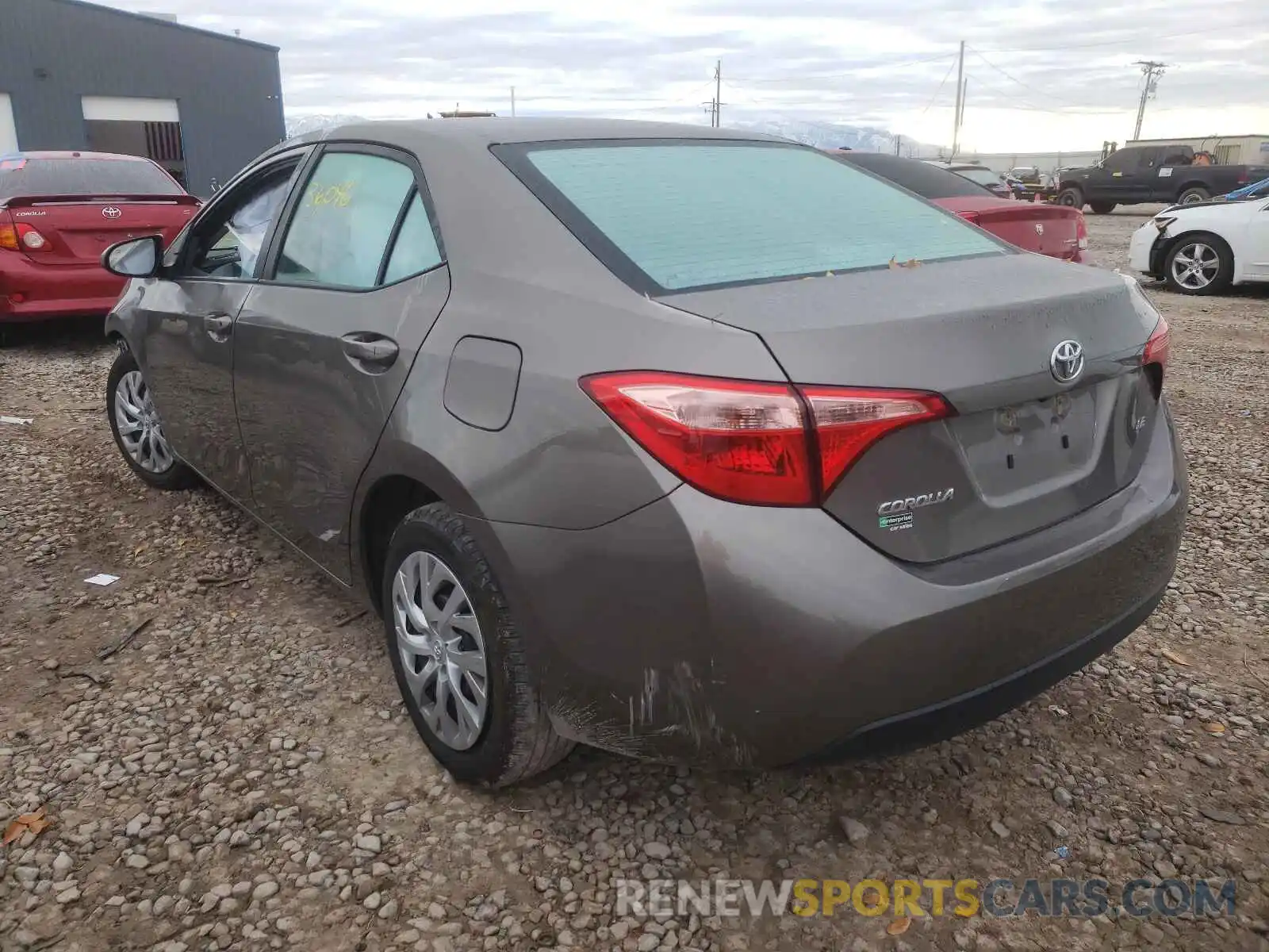 3 Photograph of a damaged car 2T1BURHE9KC232672 TOYOTA COROLLA 2019