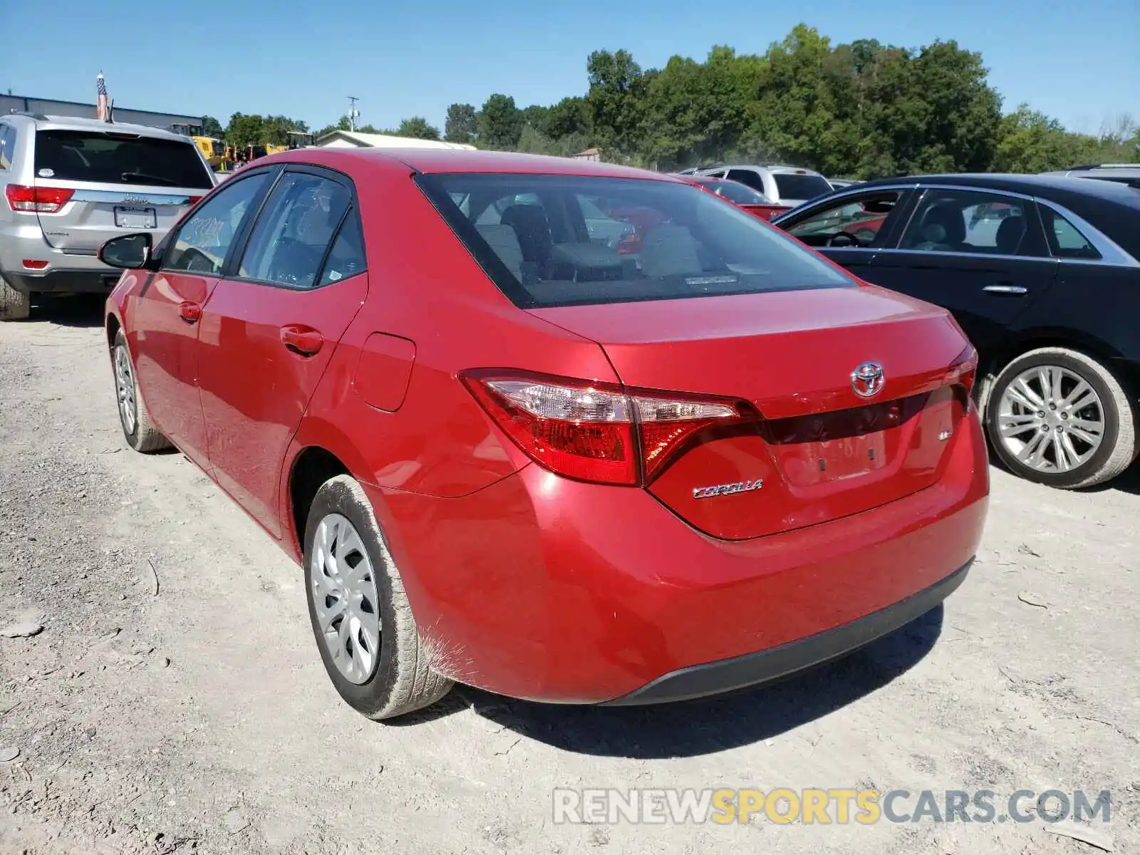 3 Photograph of a damaged car 2T1BURHE9KC233465 TOYOTA COROLLA 2019