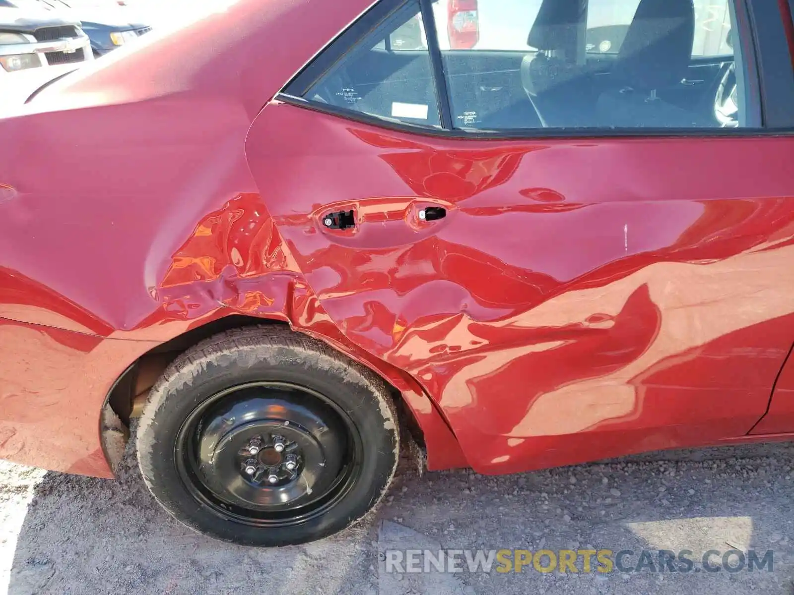 9 Photograph of a damaged car 2T1BURHE9KC233465 TOYOTA COROLLA 2019