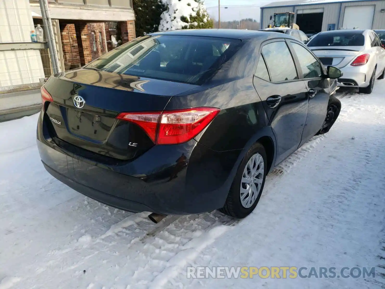 4 Photograph of a damaged car 2T1BURHE9KC233546 TOYOTA COROLLA 2019