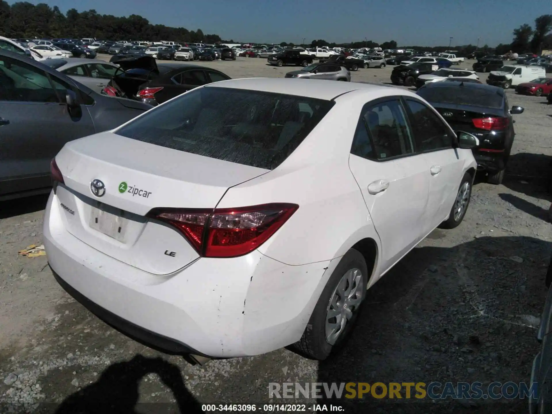 4 Photograph of a damaged car 2T1BURHE9KC233692 TOYOTA COROLLA 2019