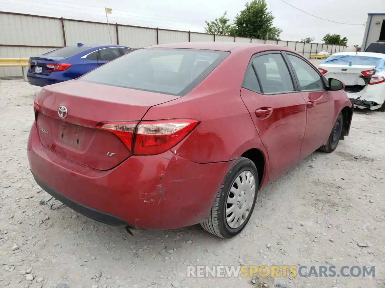 4 Photograph of a damaged car 2T1BURHE9KC233790 TOYOTA COROLLA 2019