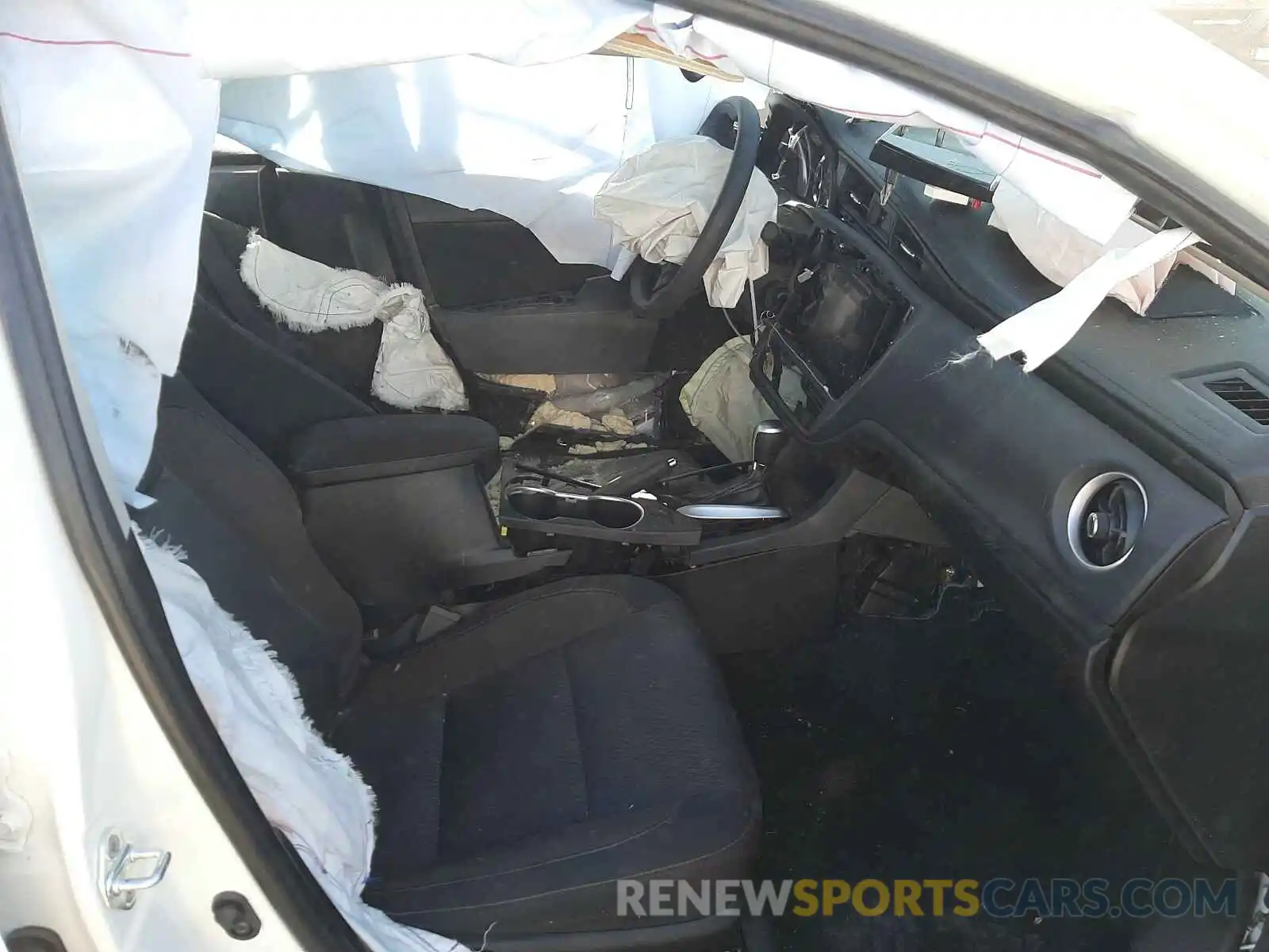 5 Photograph of a damaged car 2T1BURHE9KC234146 TOYOTA COROLLA 2019