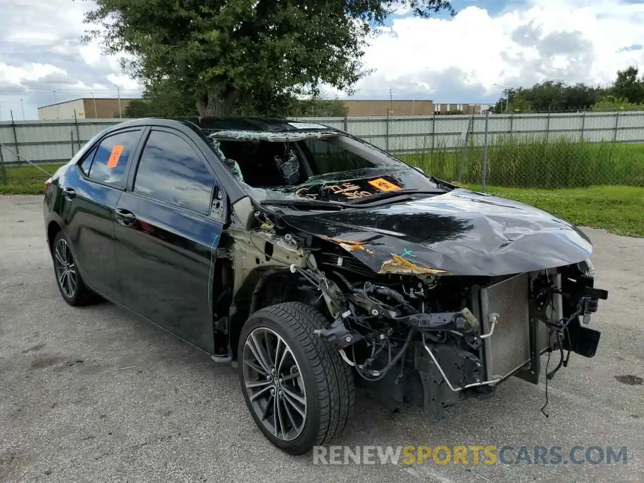 1 Photograph of a damaged car 2T1BURHE9KC234289 TOYOTA COROLLA 2019