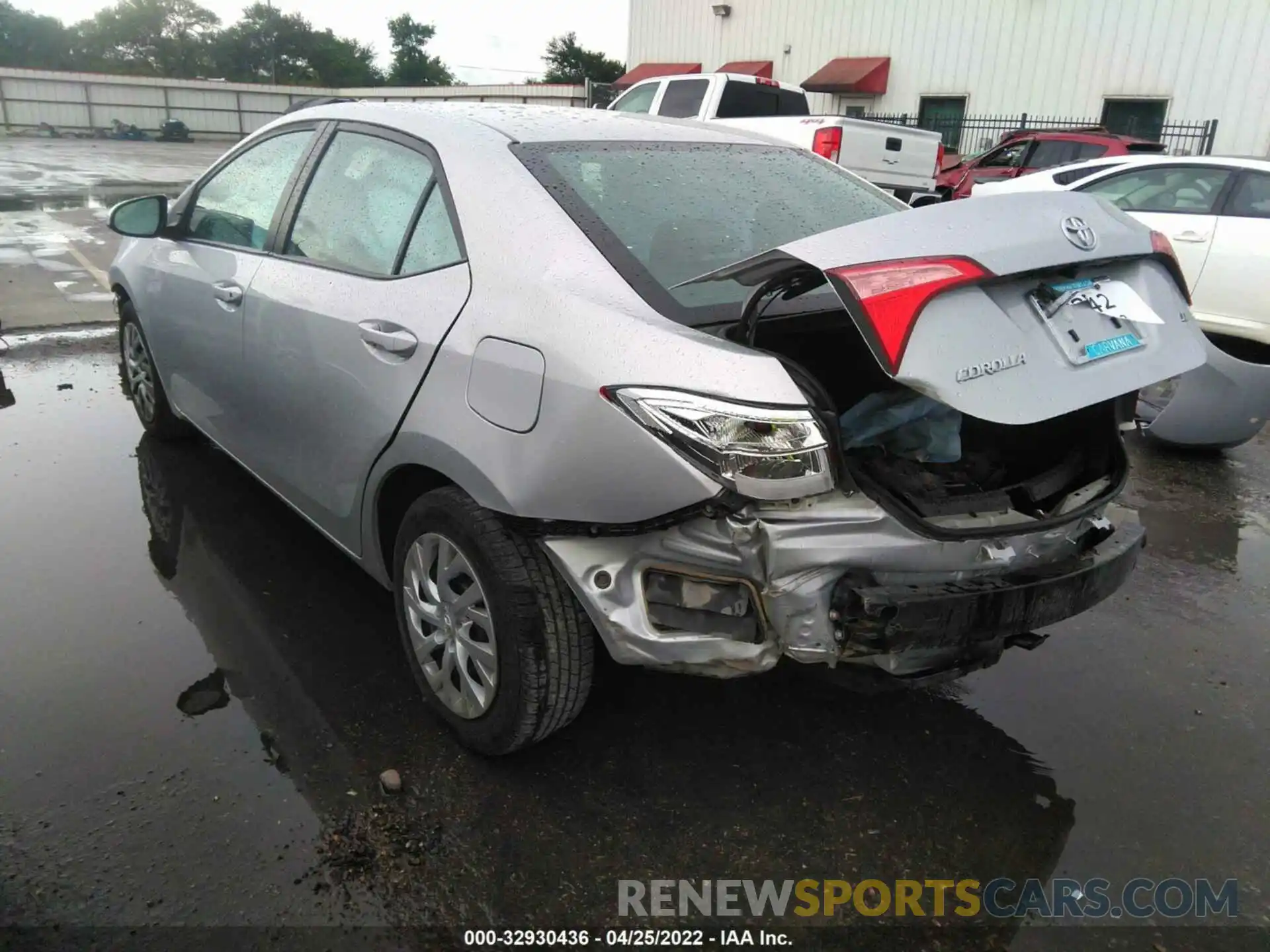 3 Photograph of a damaged car 2T1BURHE9KC234728 TOYOTA COROLLA 2019