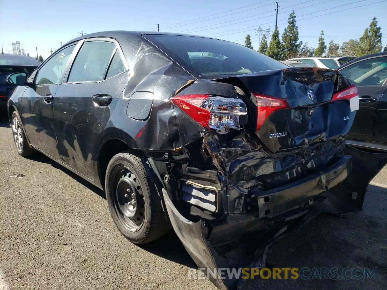 3 Photograph of a damaged car 2T1BURHE9KC235278 TOYOTA COROLLA 2019