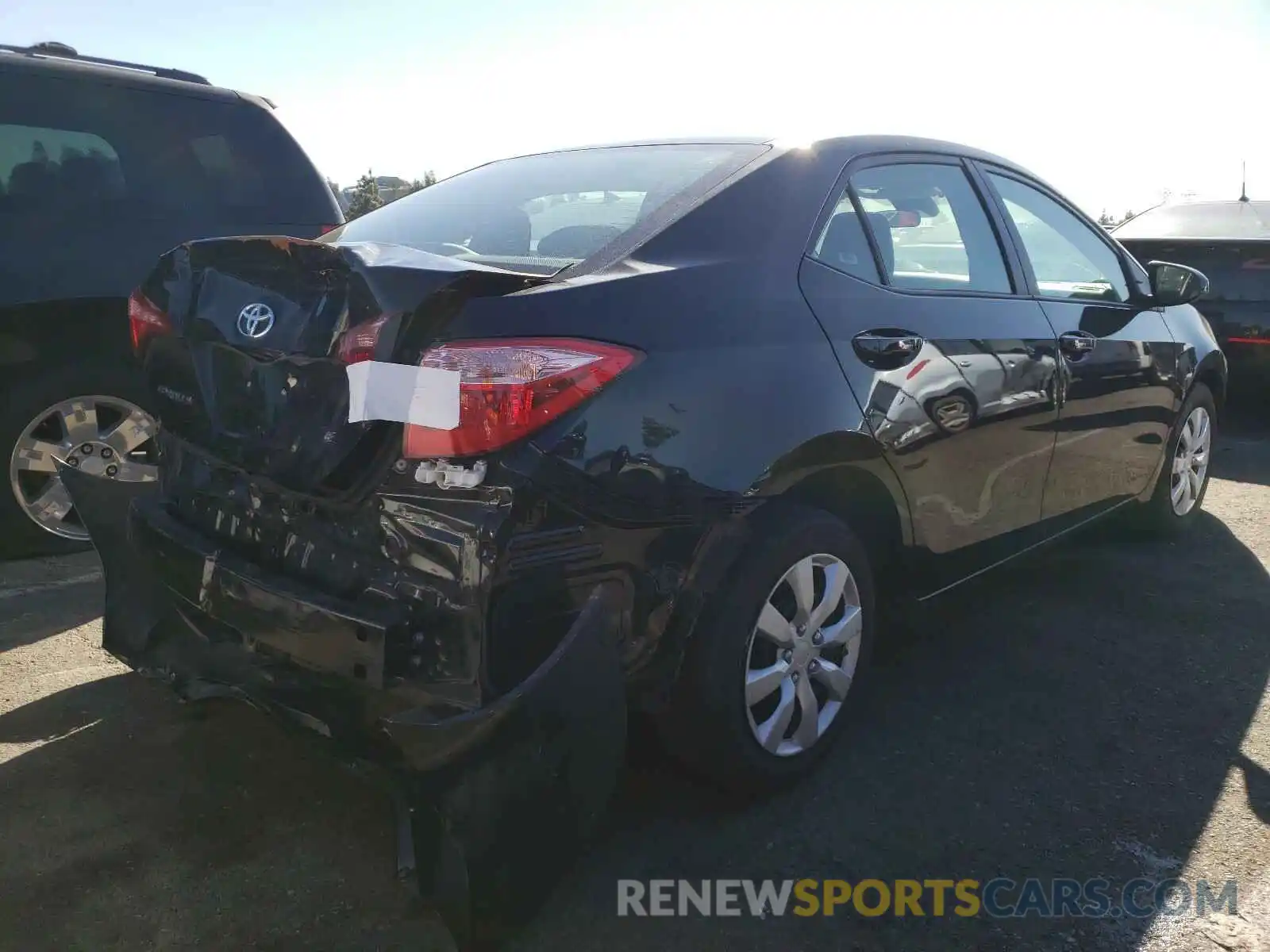 4 Photograph of a damaged car 2T1BURHE9KC235278 TOYOTA COROLLA 2019