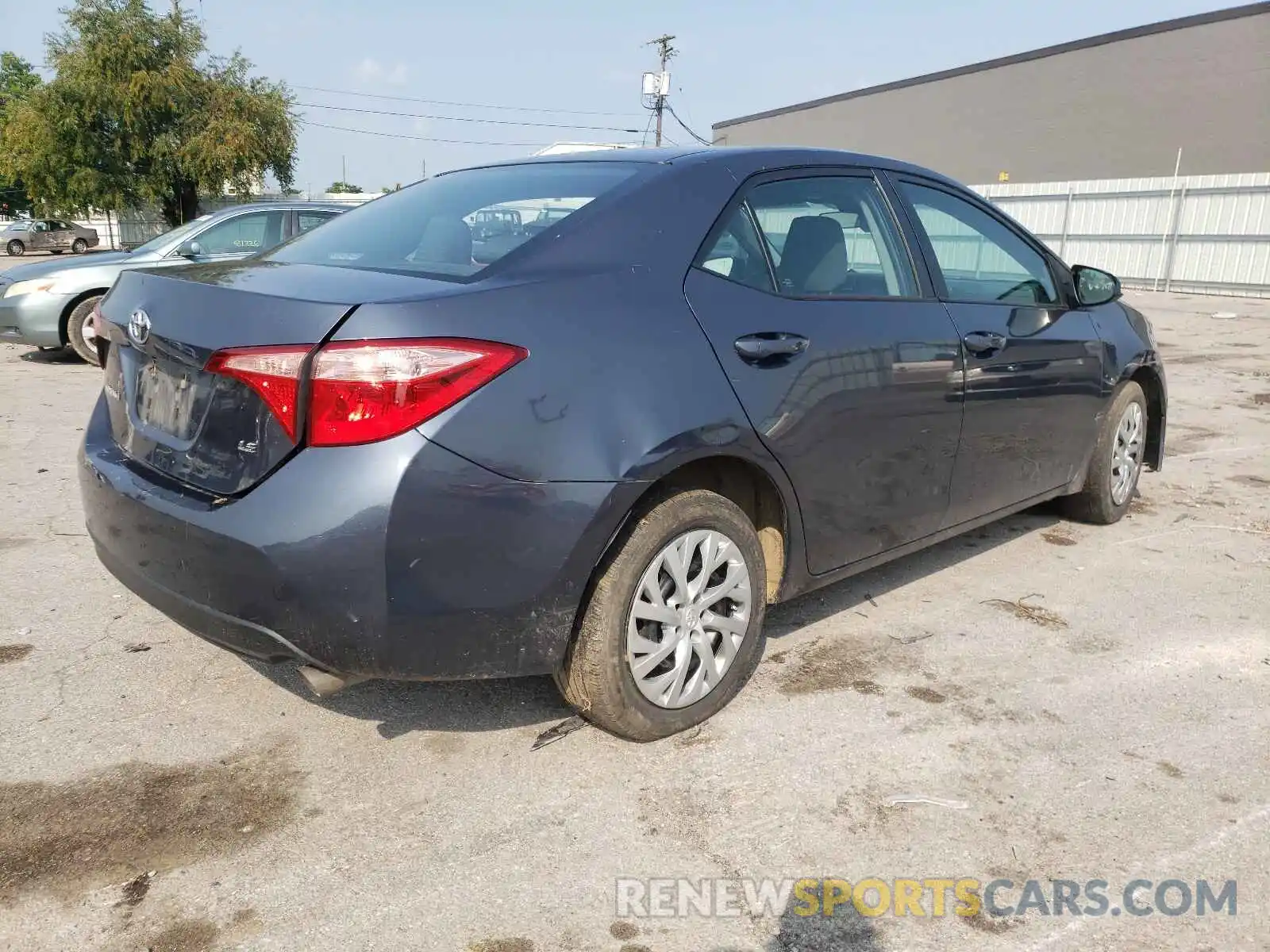 4 Photograph of a damaged car 2T1BURHE9KC236446 TOYOTA COROLLA 2019