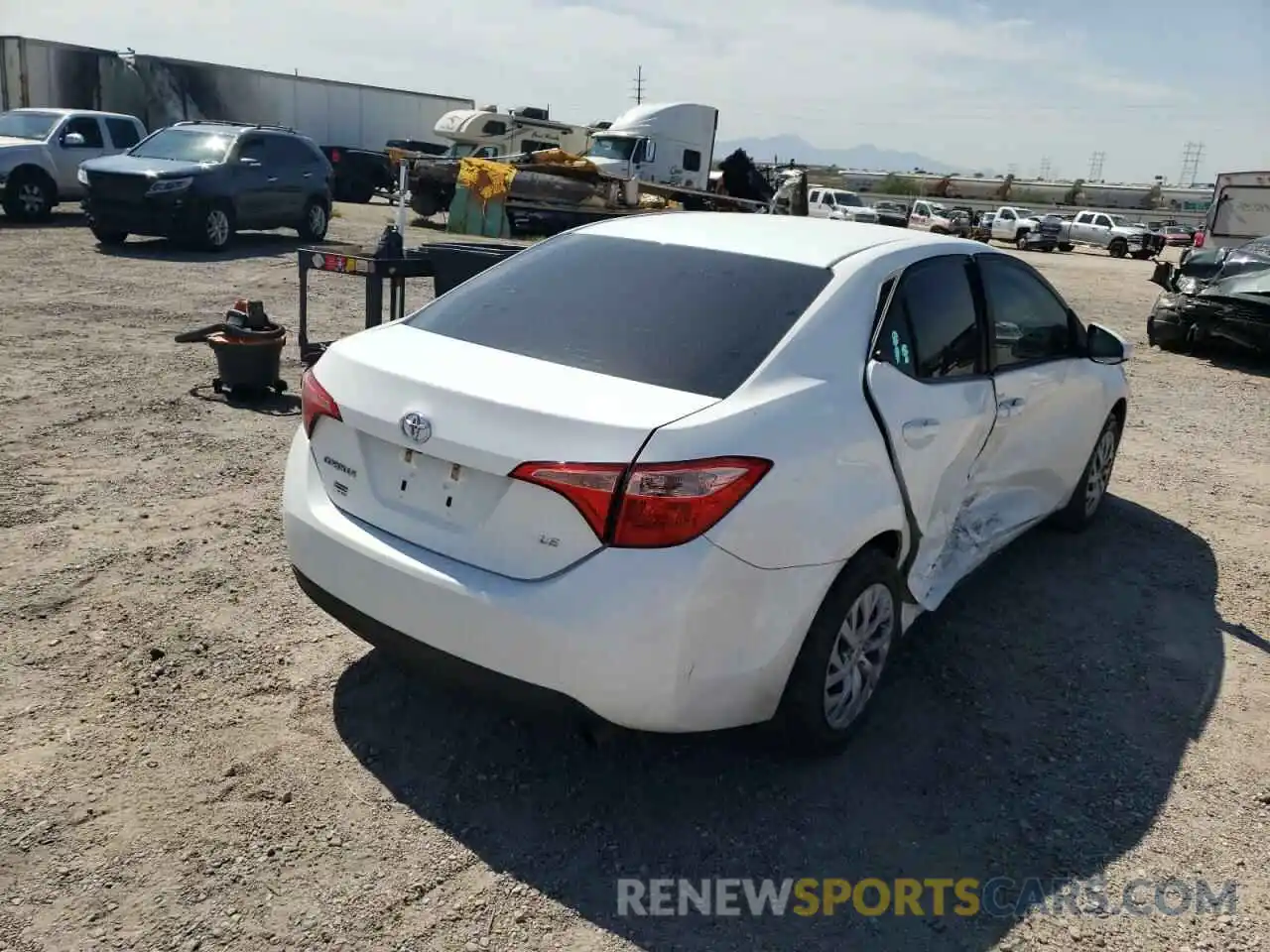 4 Photograph of a damaged car 2T1BURHE9KC237032 TOYOTA COROLLA 2019