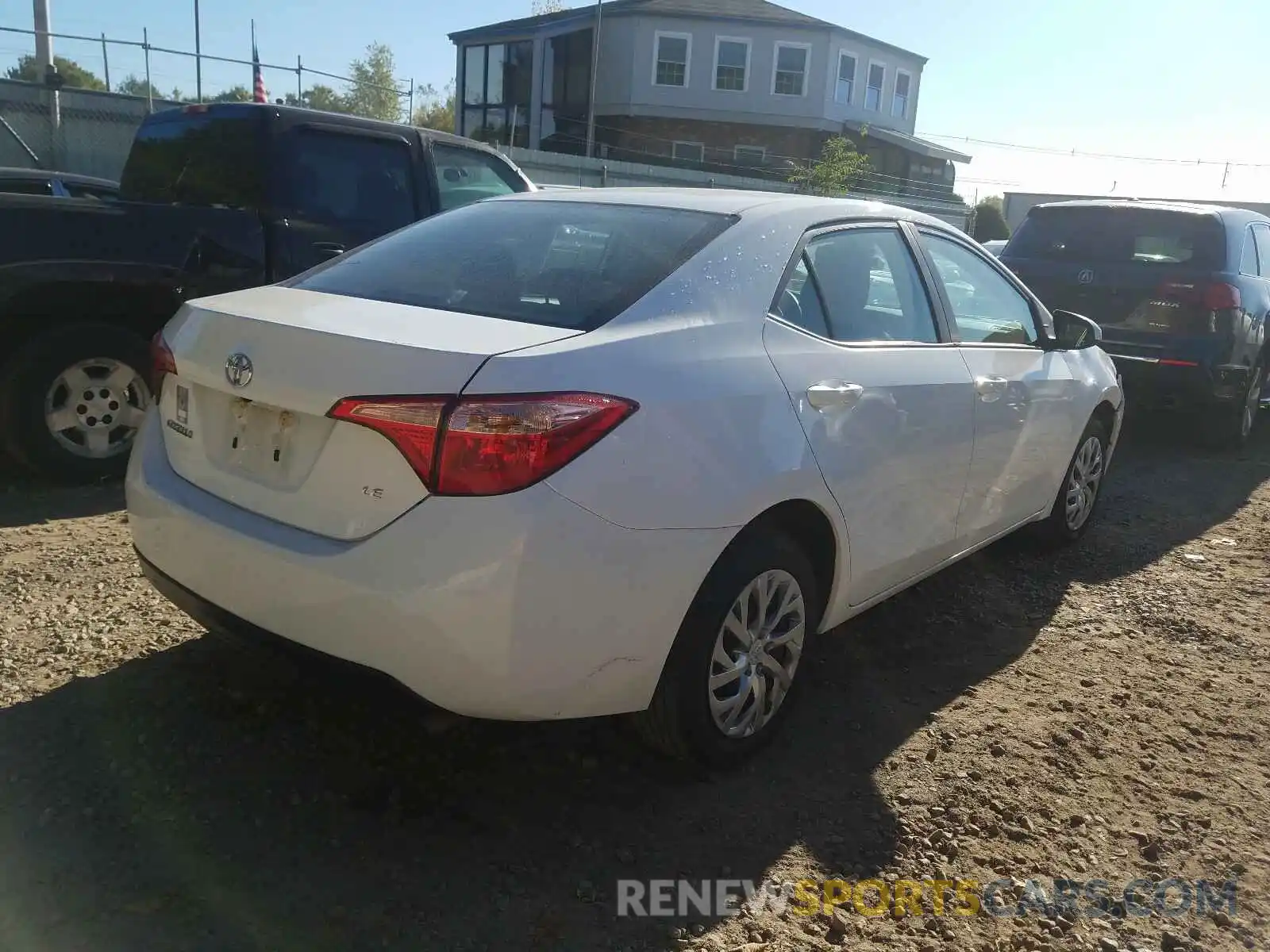 4 Фотография поврежденного автомобиля 2T1BURHE9KC237225 TOYOTA COROLLA 2019