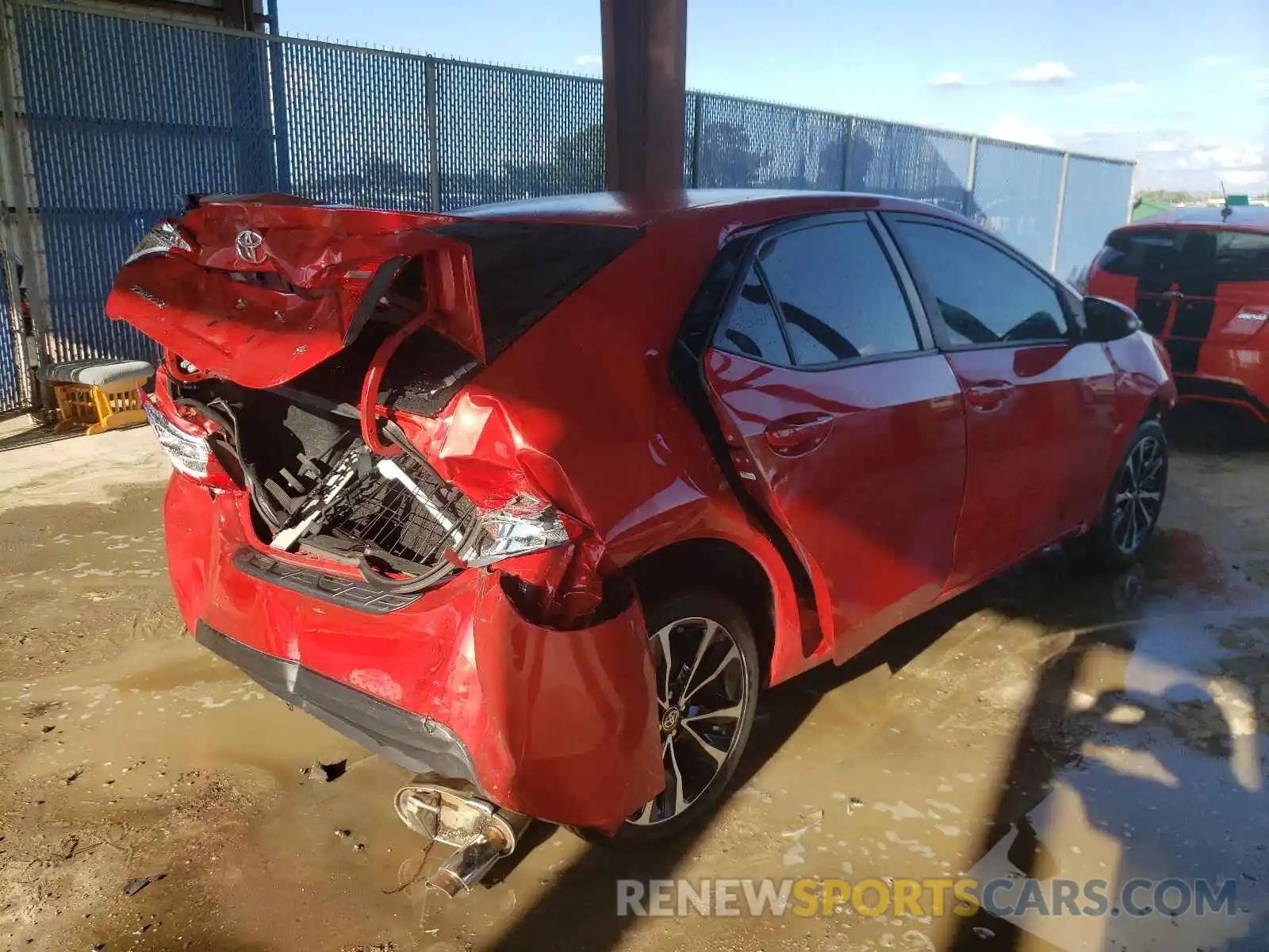 4 Photograph of a damaged car 2T1BURHE9KC237242 TOYOTA COROLLA 2019