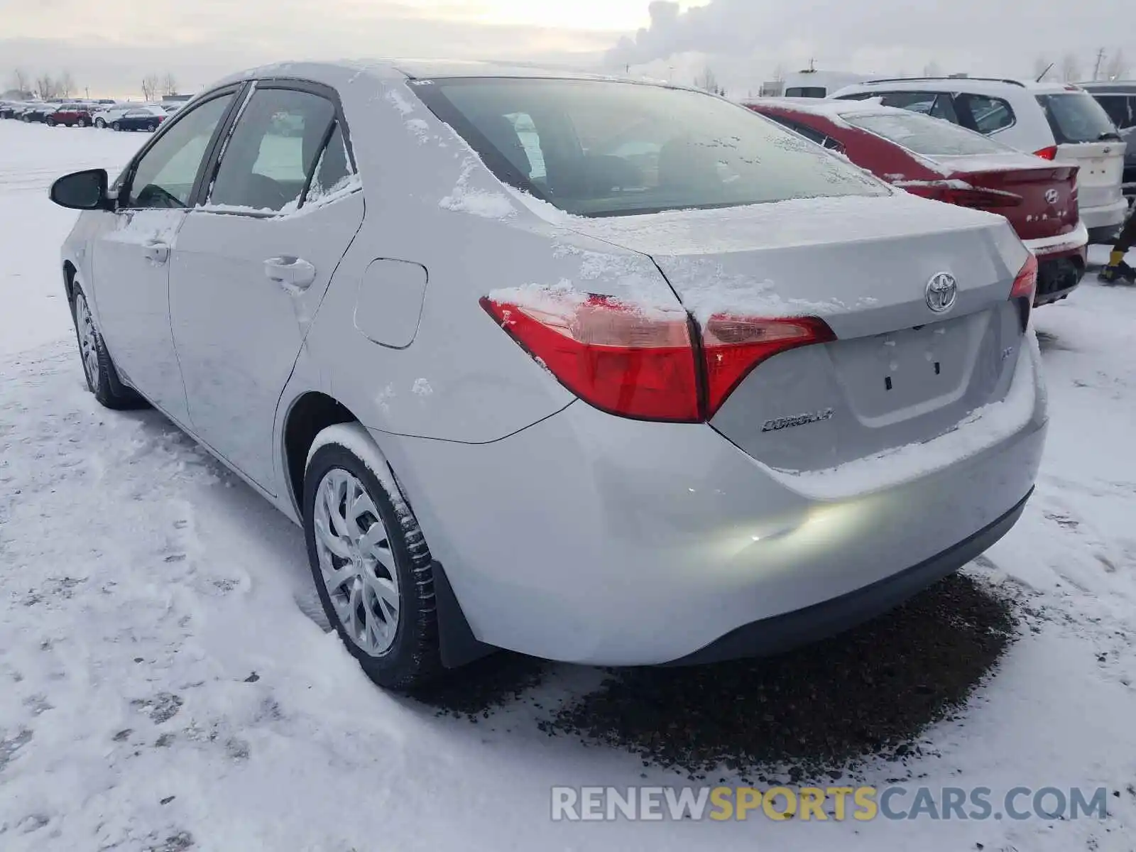 3 Photograph of a damaged car 2T1BURHE9KC237483 TOYOTA COROLLA 2019