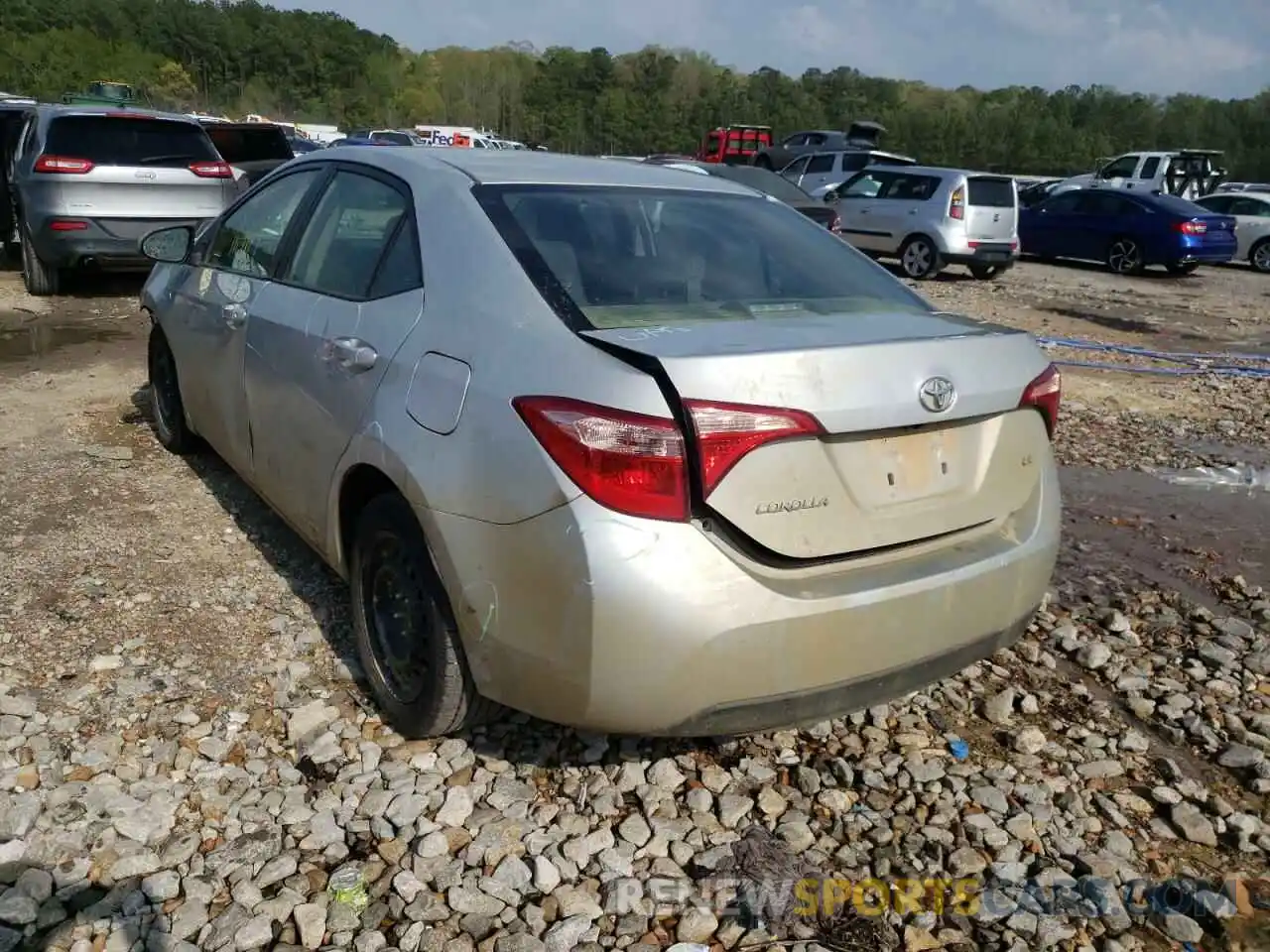 3 Photograph of a damaged car 2T1BURHE9KC237547 TOYOTA COROLLA 2019