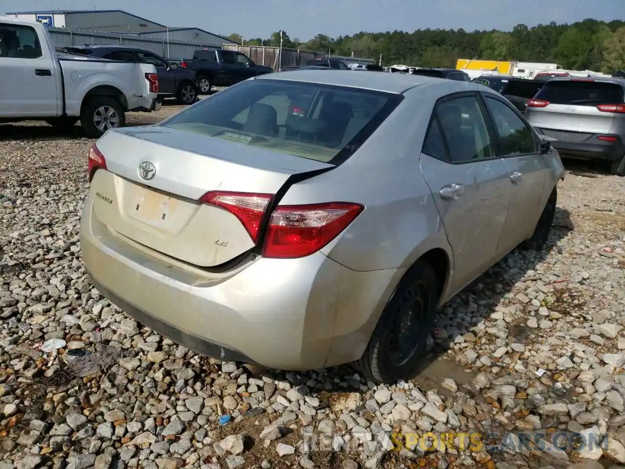 4 Photograph of a damaged car 2T1BURHE9KC237547 TOYOTA COROLLA 2019