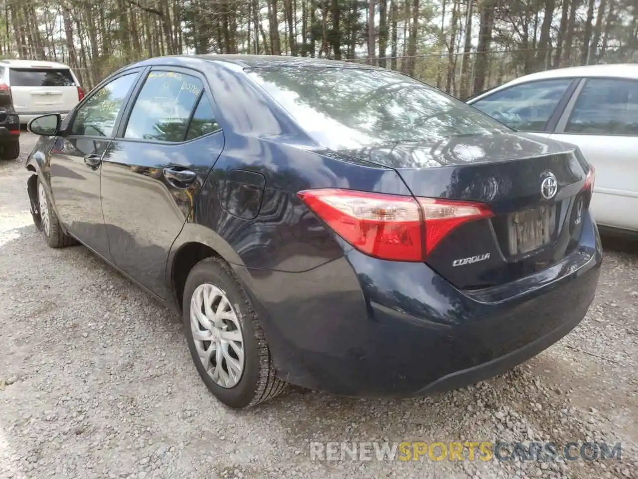 3 Photograph of a damaged car 2T1BURHE9KC237886 TOYOTA COROLLA 2019