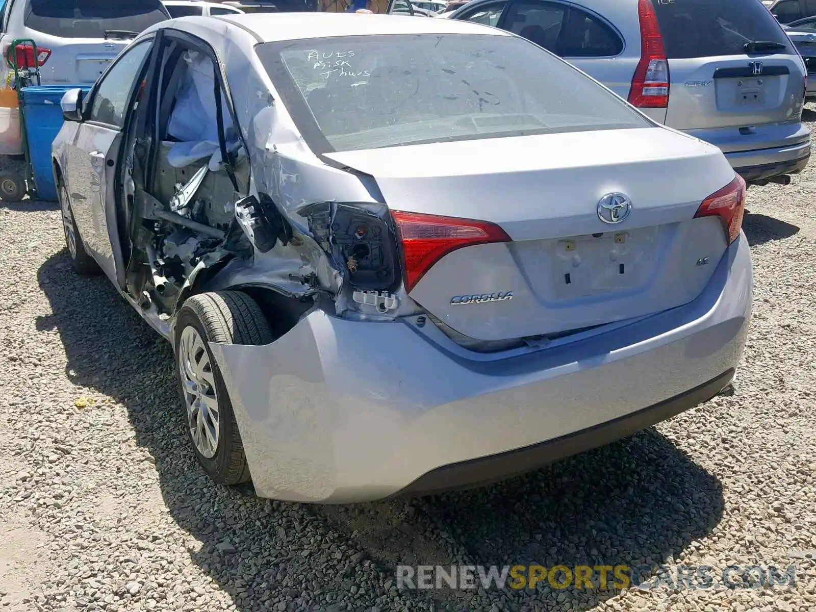 3 Photograph of a damaged car 2T1BURHE9KC238360 TOYOTA COROLLA 2019