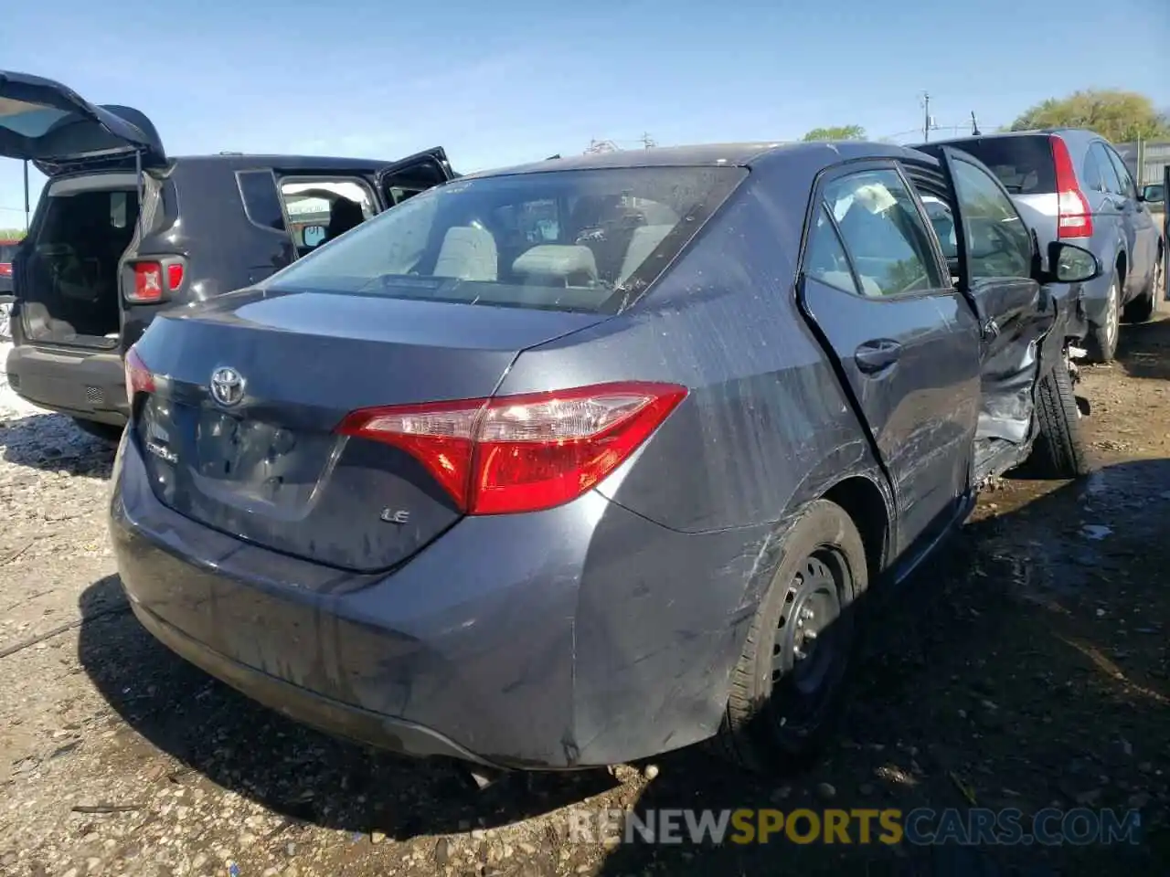 4 Photograph of a damaged car 2T1BURHE9KC238763 TOYOTA COROLLA 2019