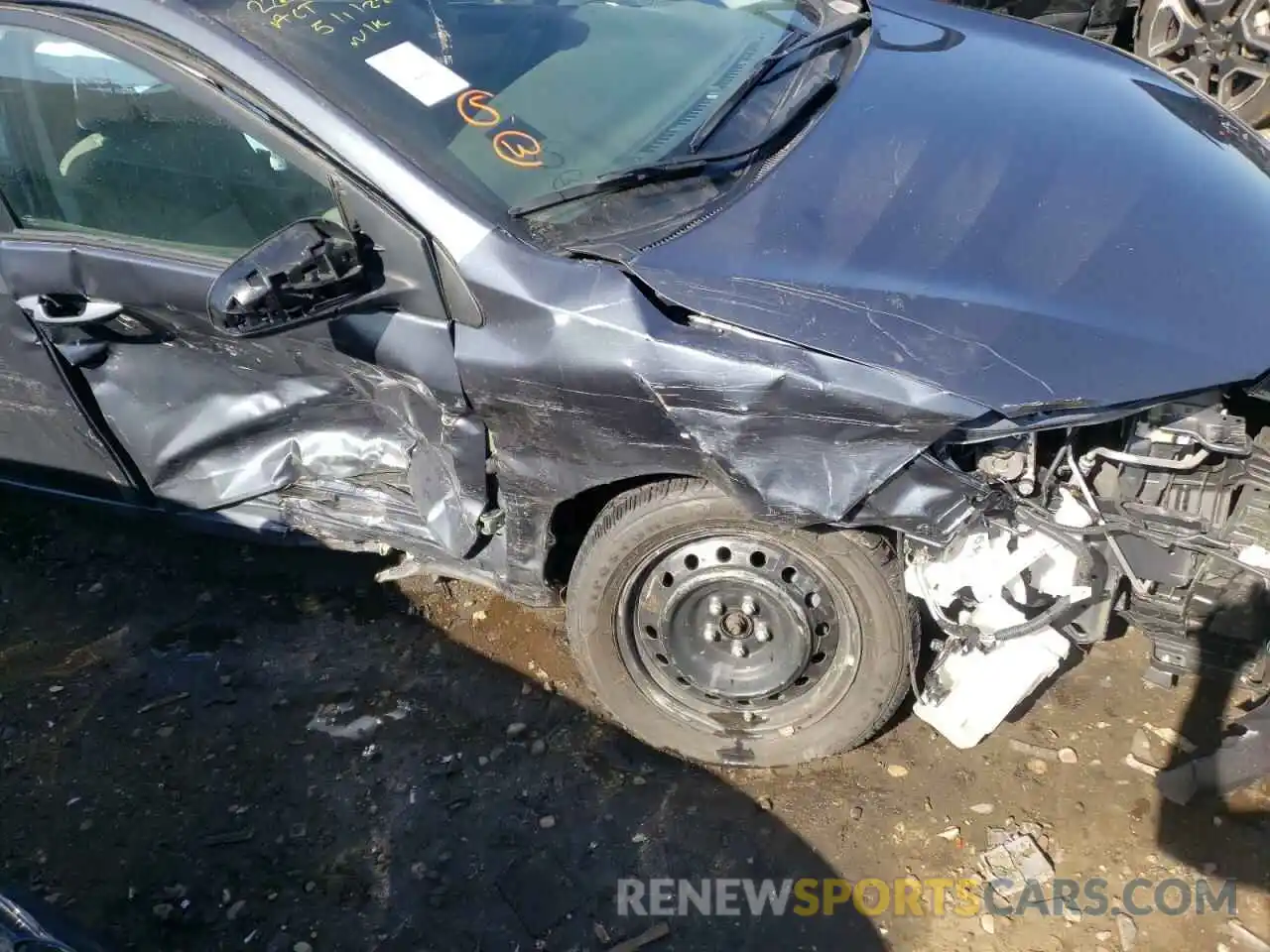 9 Photograph of a damaged car 2T1BURHE9KC238763 TOYOTA COROLLA 2019