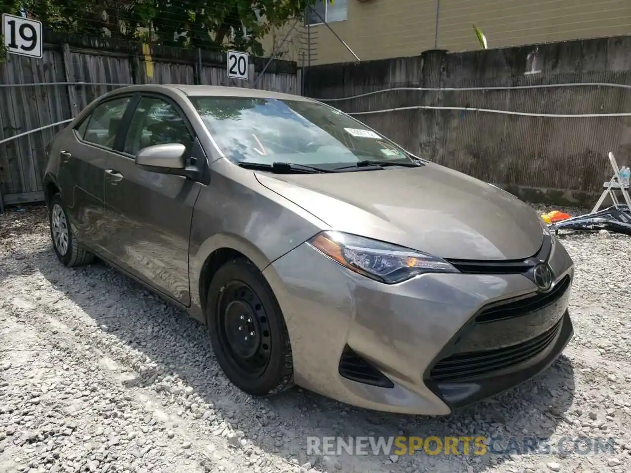 1 Photograph of a damaged car 2T1BURHE9KC239251 TOYOTA COROLLA 2019