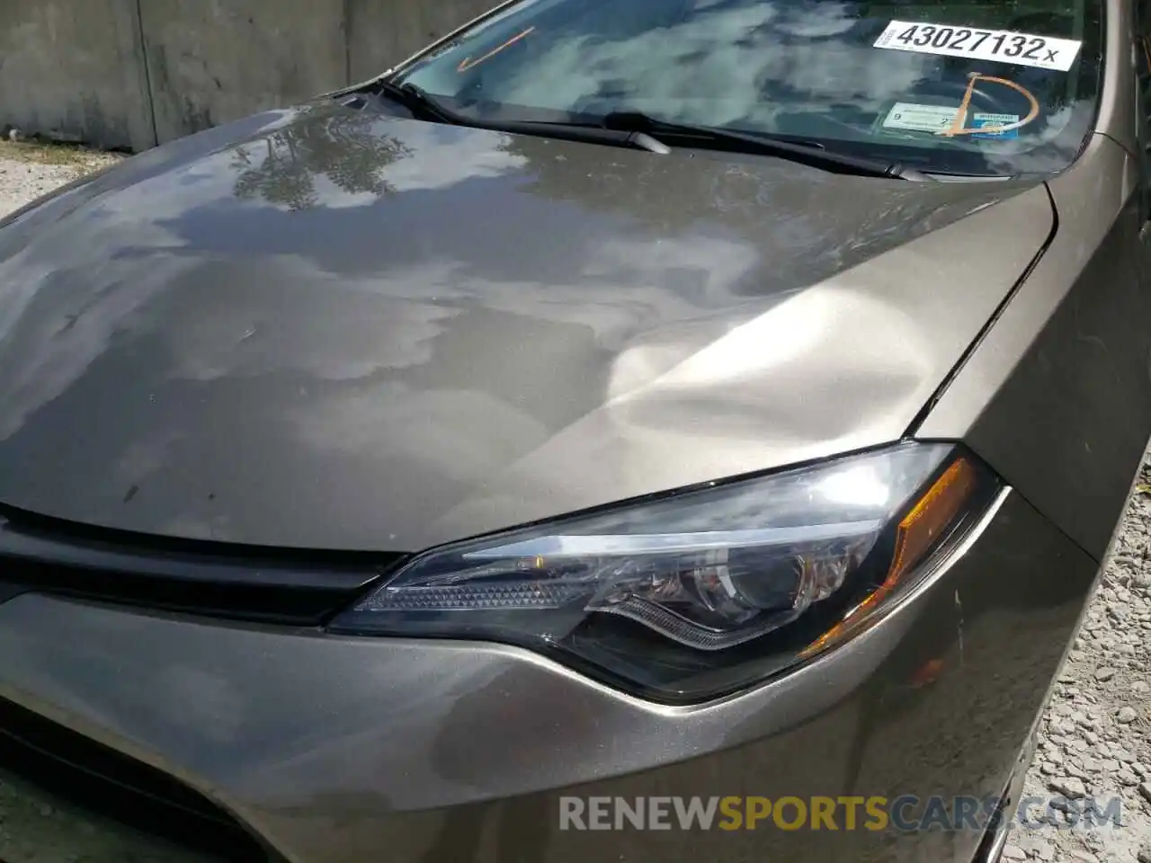 9 Photograph of a damaged car 2T1BURHE9KC239251 TOYOTA COROLLA 2019