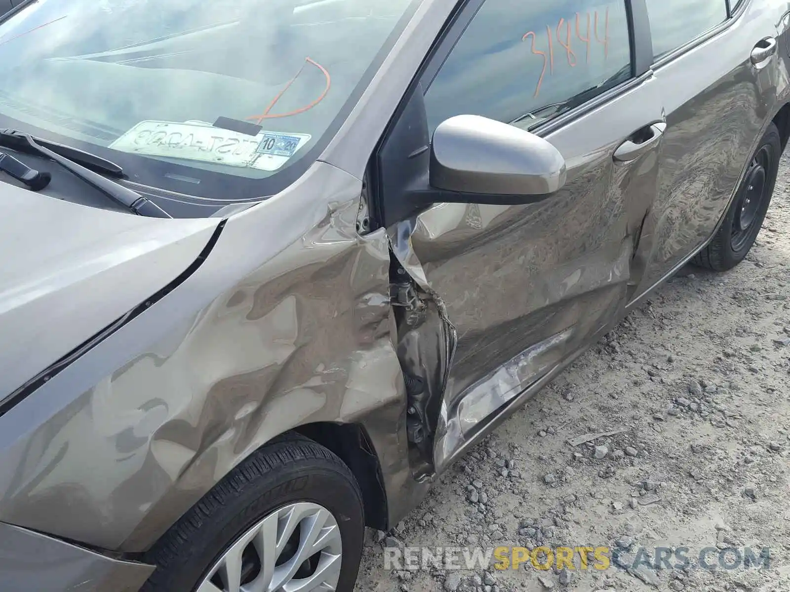 9 Фотография поврежденного автомобиля 2T1BURHE9KC239301 TOYOTA COROLLA 2019