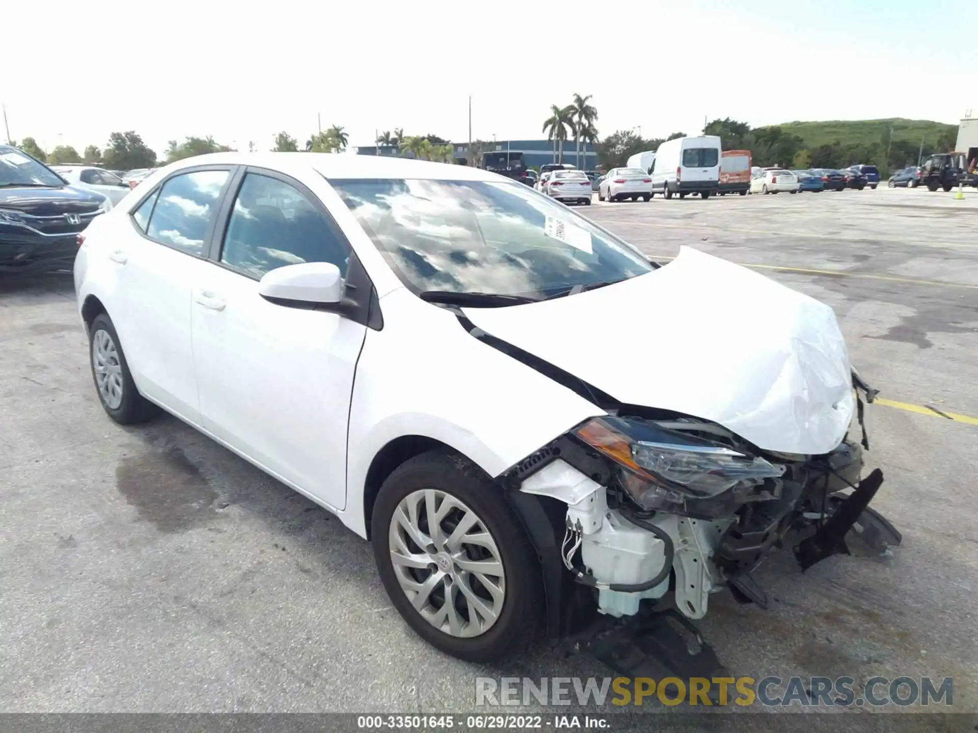 1 Photograph of a damaged car 2T1BURHE9KC240867 TOYOTA COROLLA 2019